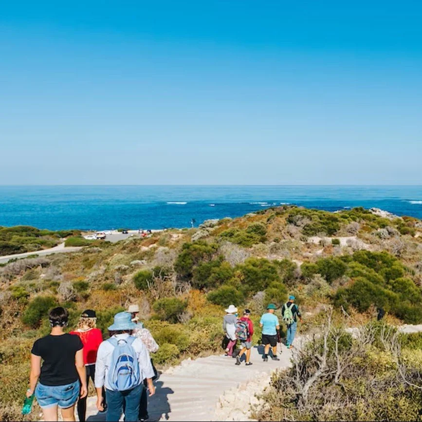 Where to go and what to do in Rockingham &amp; surrounds before the Rockingham Beach Cup returns 👇
Point Peron coastal walk 🌬️
If you love big views and salty air, Point Peron delivers - do a scenic loop and stop at the lookouts along the way. 
#su