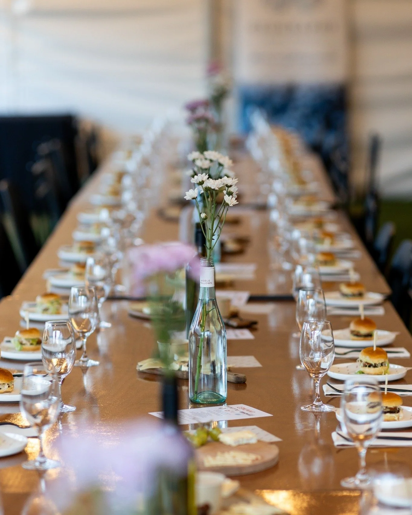 Upgrade your UnWined Perth session with the 90-minute Bottomless Long Table - endless pours of @geographewine and @phatbrewclub beer, perfectly paired with tapas like burrata, arancini, peri-peri chicken skewers &amp; more.
Saturday tickets are sold 