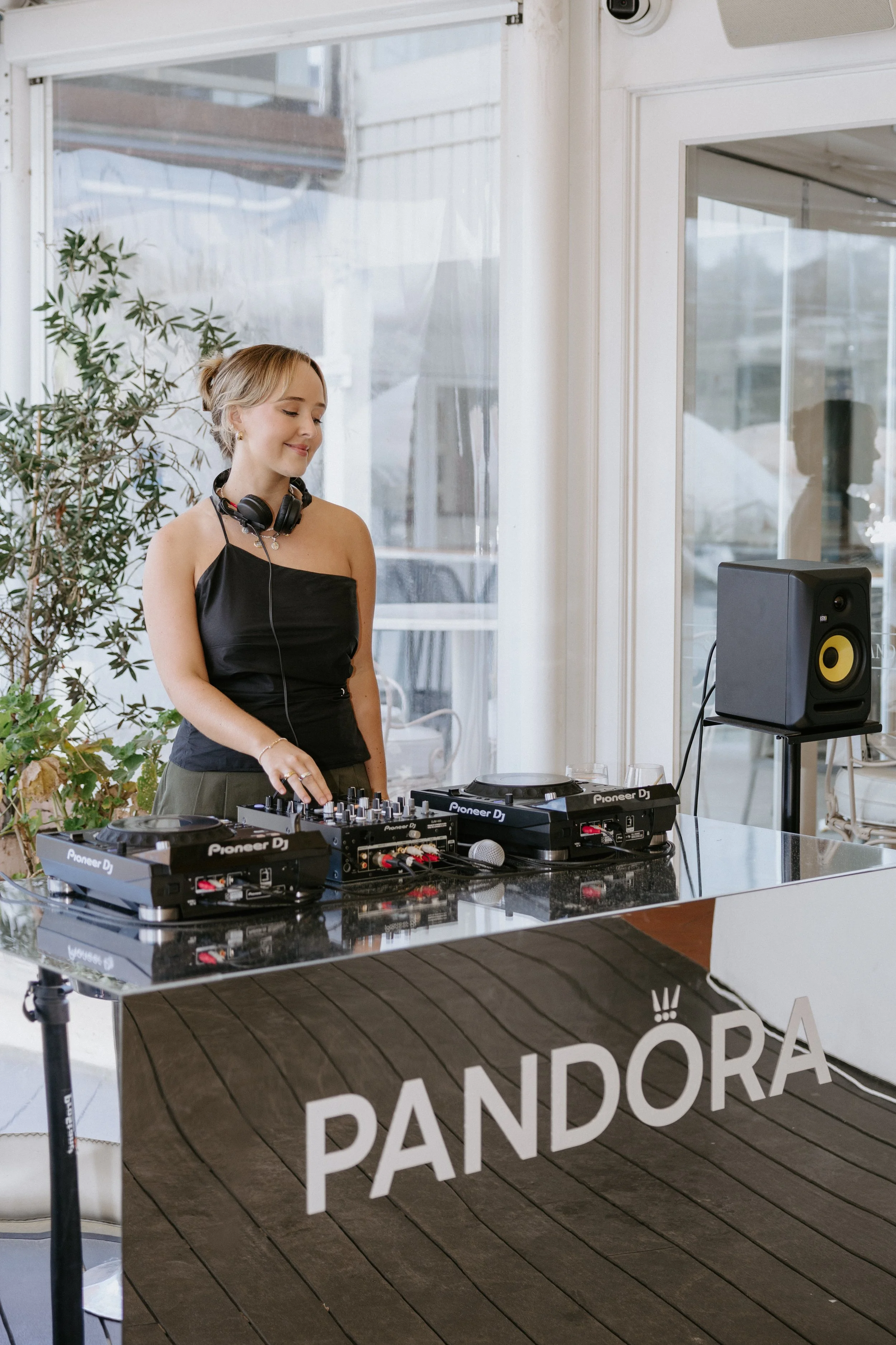 Pandora Christmas Party-233.jpg