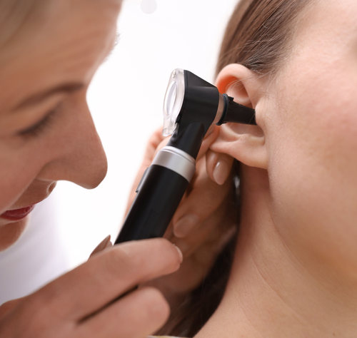 Patient undergoing a diagnostic hearing assessment