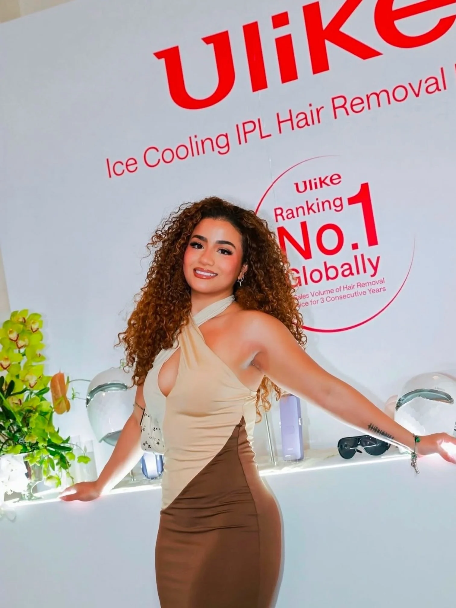 Girl and the FlowerPrivate Lunch Florals-1.jpeg