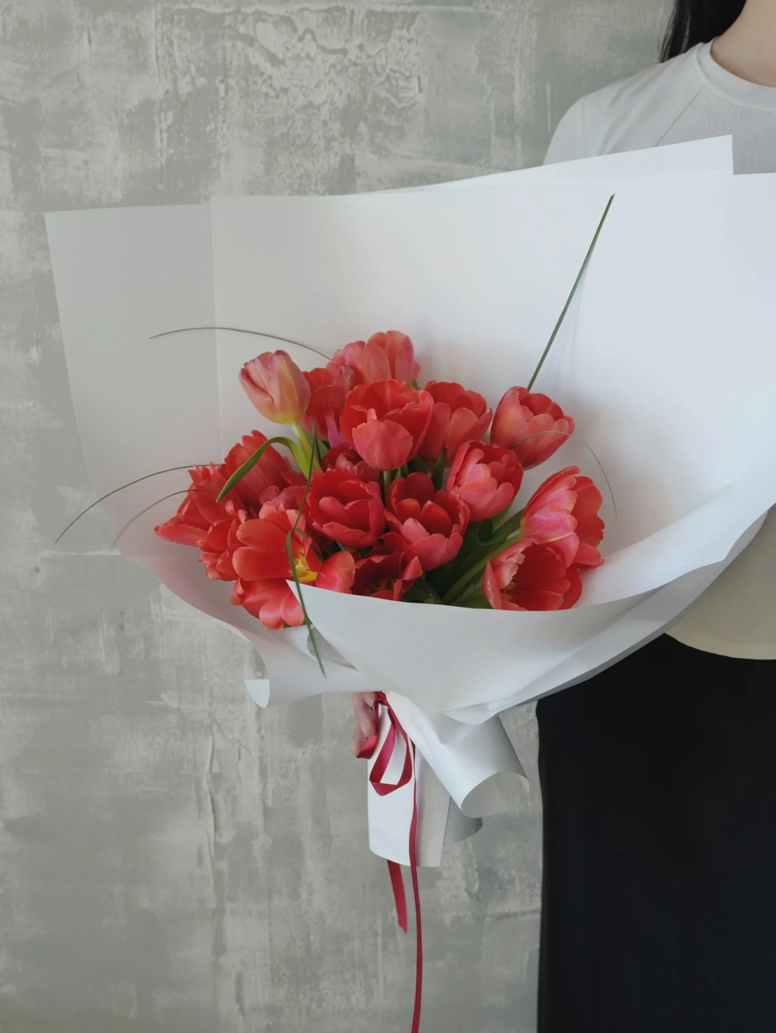 Red Lilies bouquet front view.jpeg