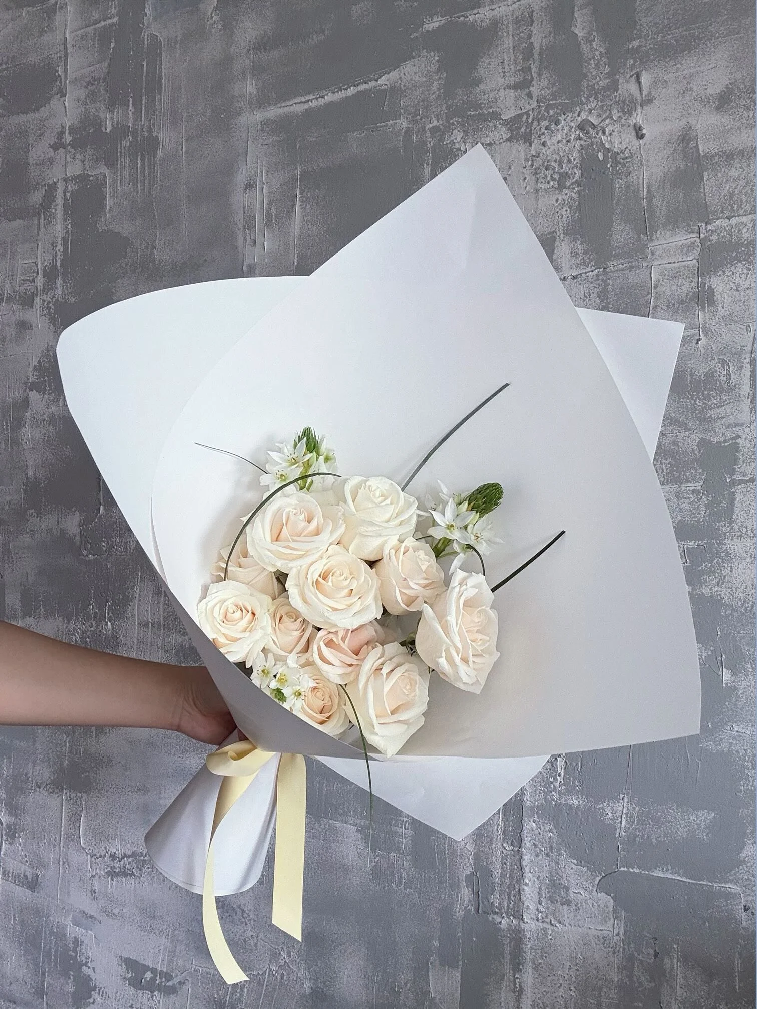 Elegant White Rose Bouquet Design _ Los Angeles Florist.jpeg