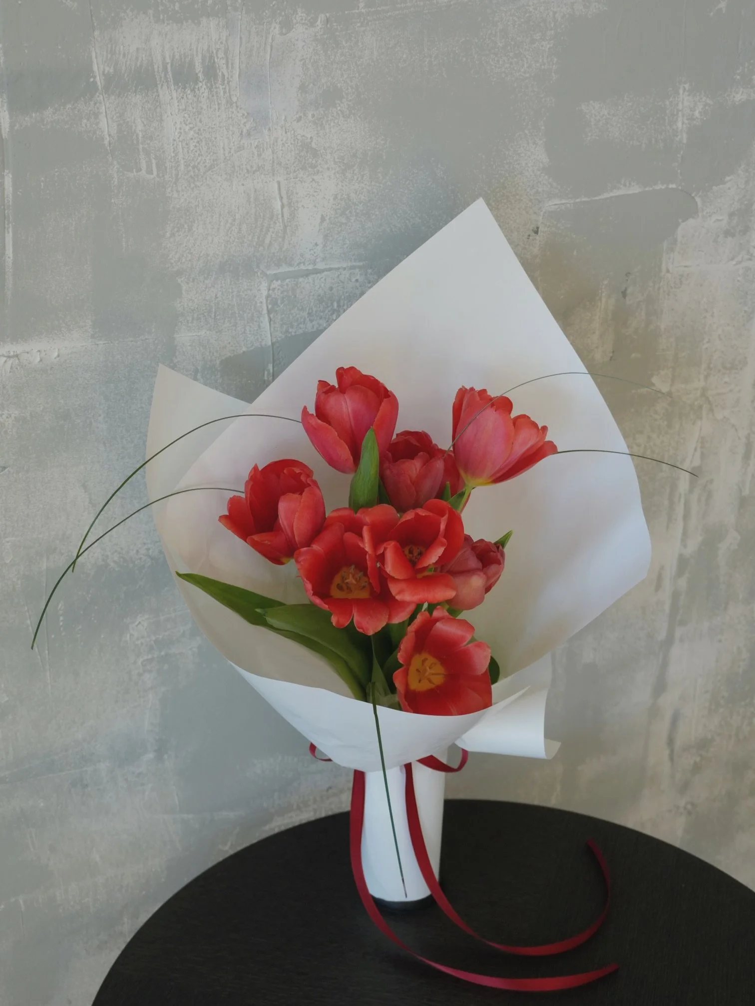 Red Lilies bouquet Girl and the Flower-12 stem.jpeg