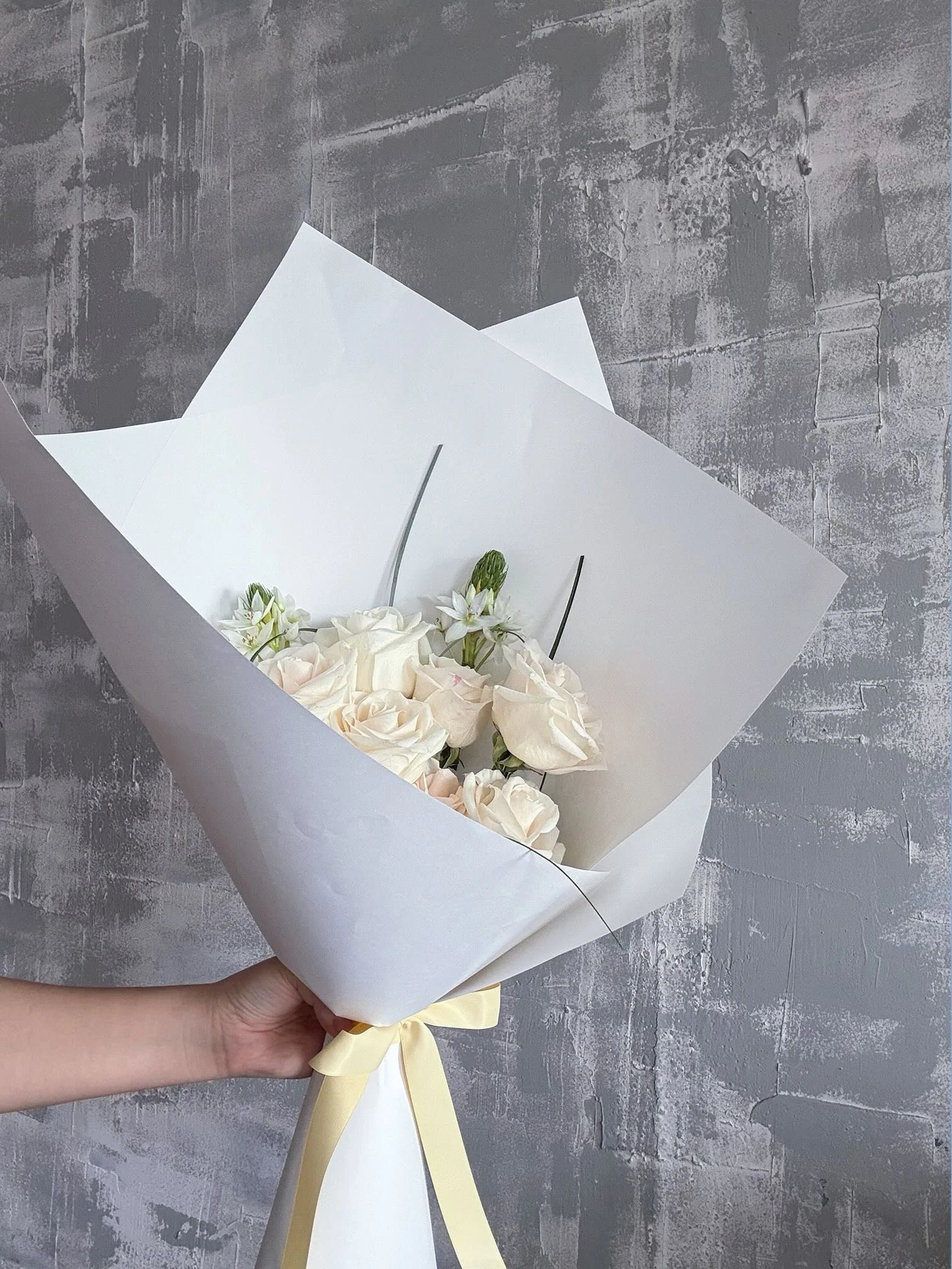 Minimal White Rose Hand-Tied Bouquet _ Los Angeles.jpeg