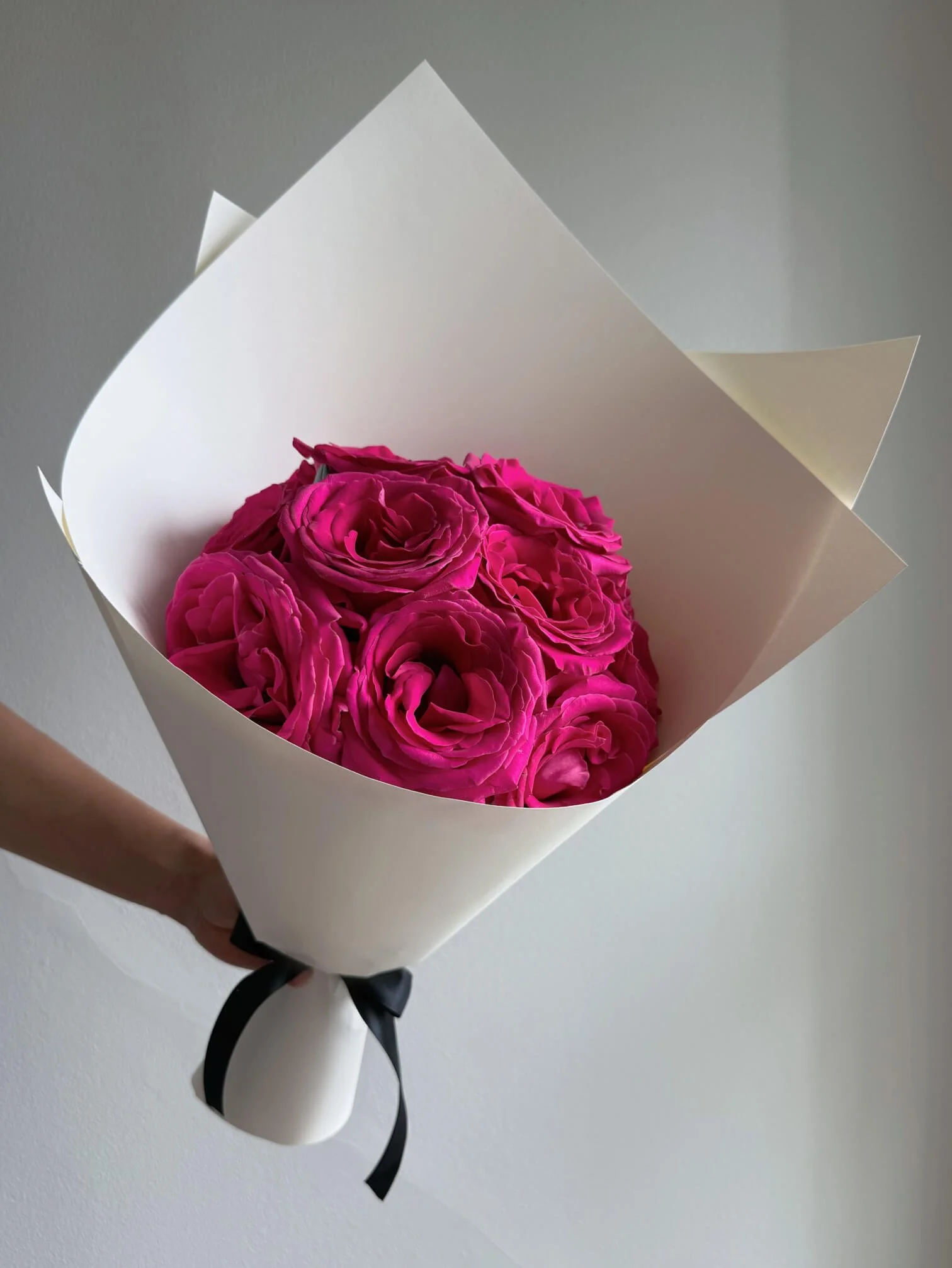 classic-roses-12-stems-hot pink-girlandtheflower.jpg