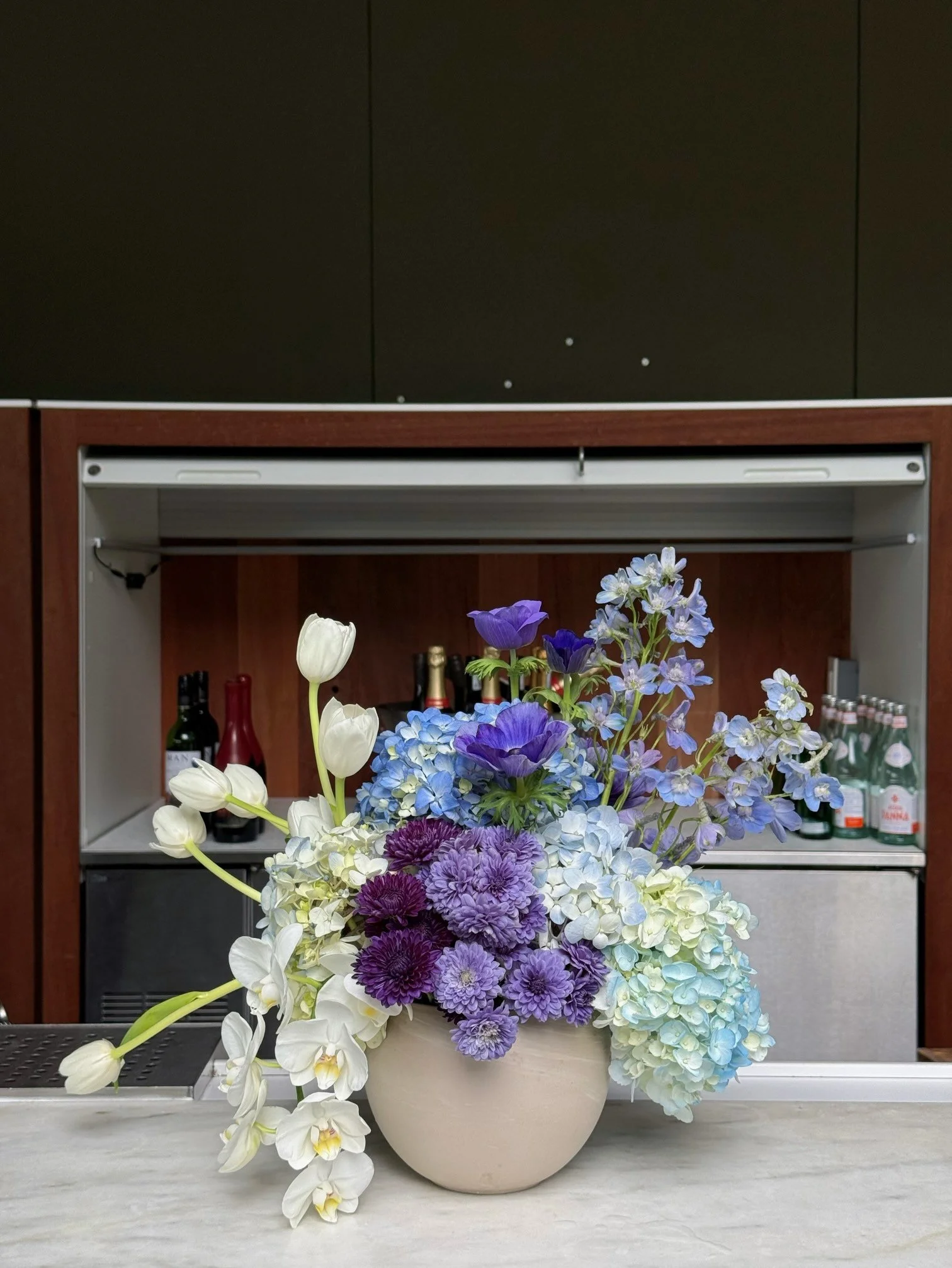 Modern floral design for the CAA Amplify luncheon.jpeg
