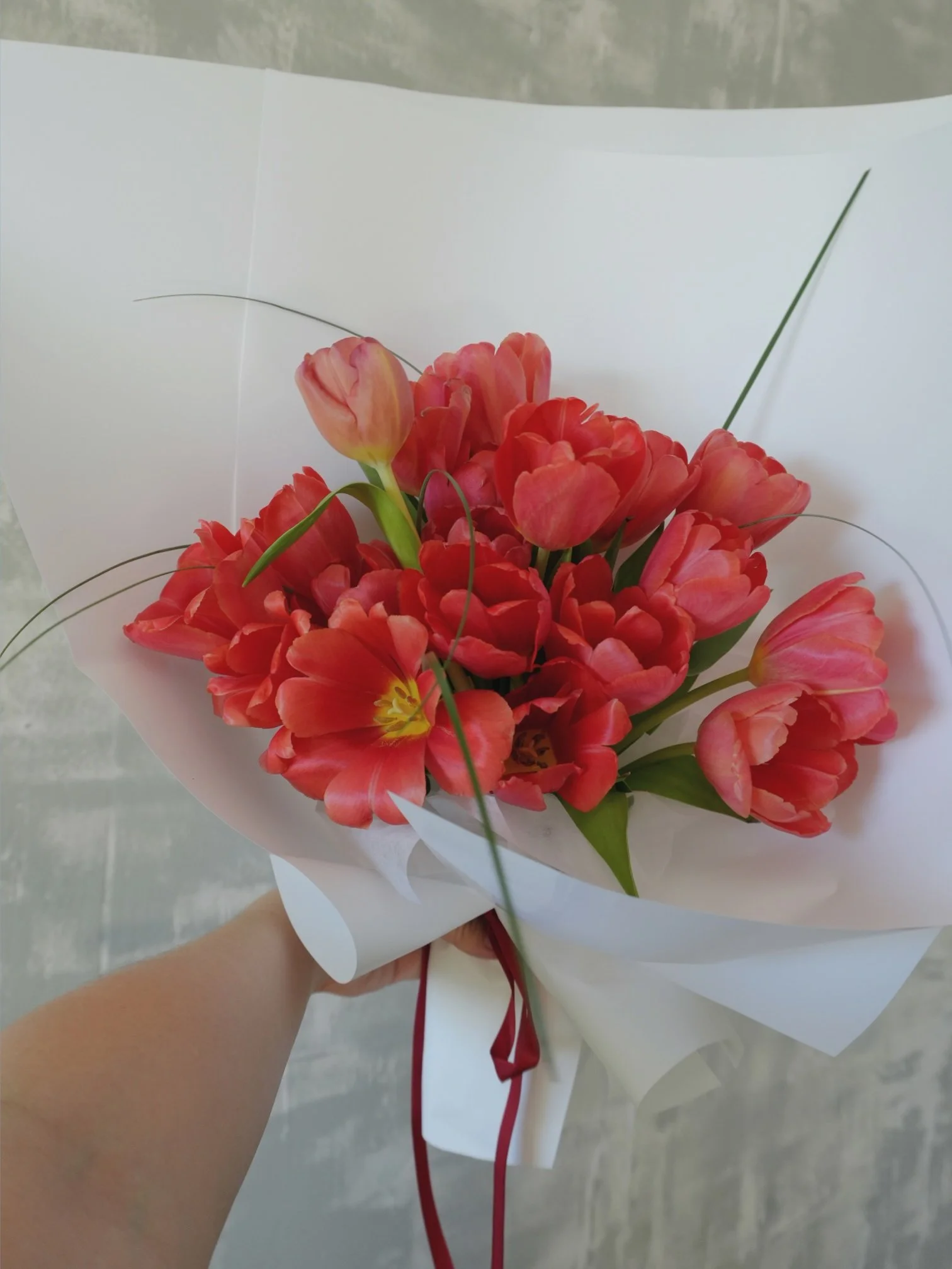 Red Lilies bouquet Girl and the Flower-21 stem.jpeg