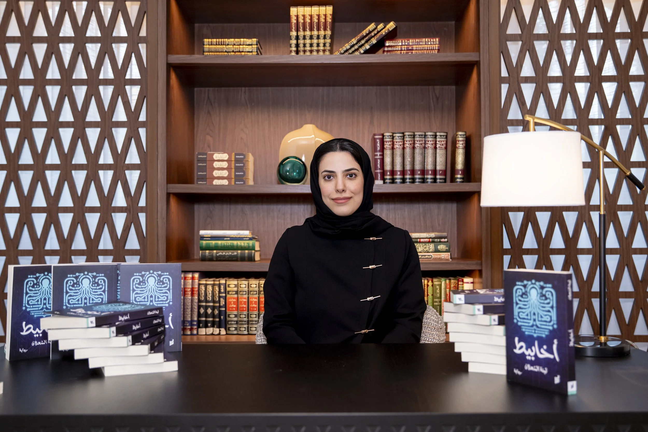 جانب من حفل توقيع رواية أخابيط في ديوانية القلم الذهبي