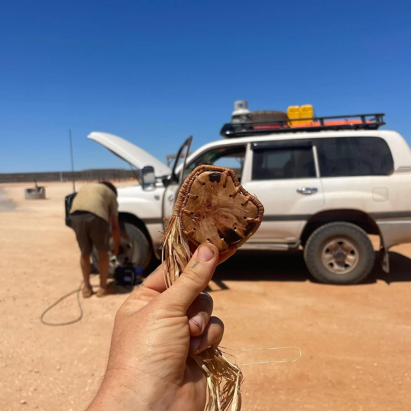 Always deflating and pumping tyres. Weave break anywhere anytime.