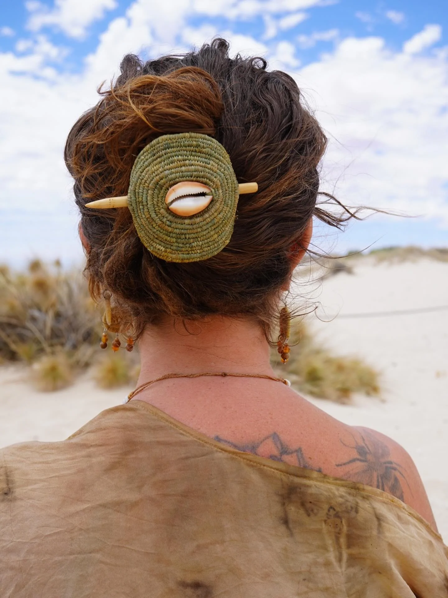 How sweet does the cowrie look in this gorgeous indigo and henna dyed raffia. 
These hair pieces are gorgeous to look at, hold the mane back but did you know they also don&rsquo;t put pressure on the head like a claw clip. So you can rest your head w