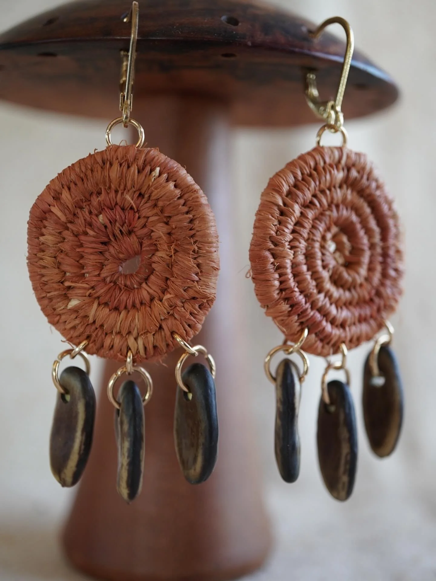 How gorgeous are these peachy seed drops. 

Message to order ❤️