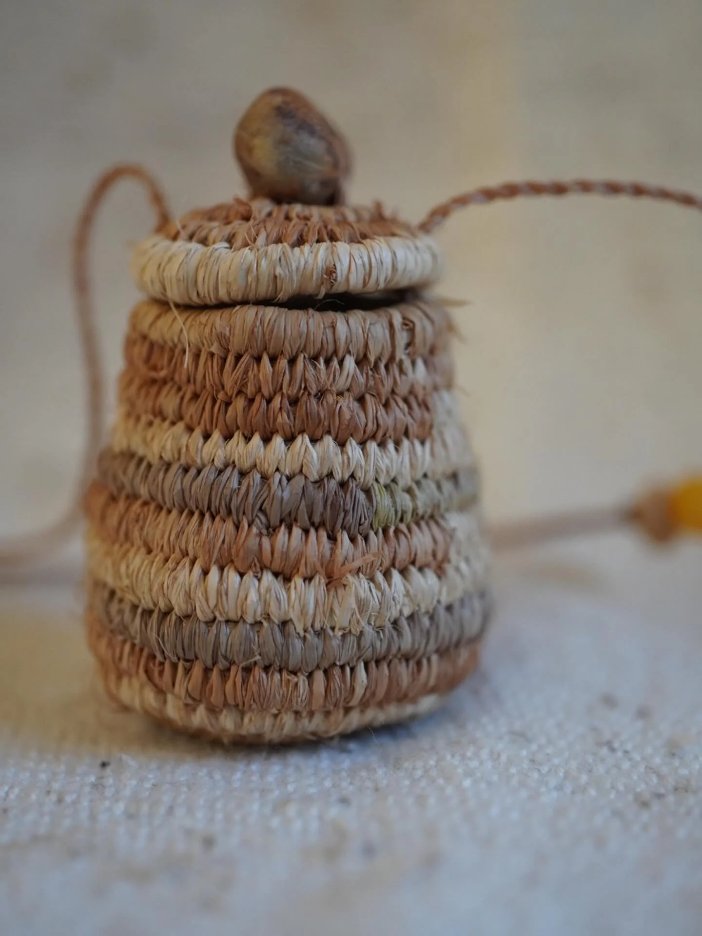 What would you carry in your little necklace basket? 

Should I offer mini offerings with each basket? ✨