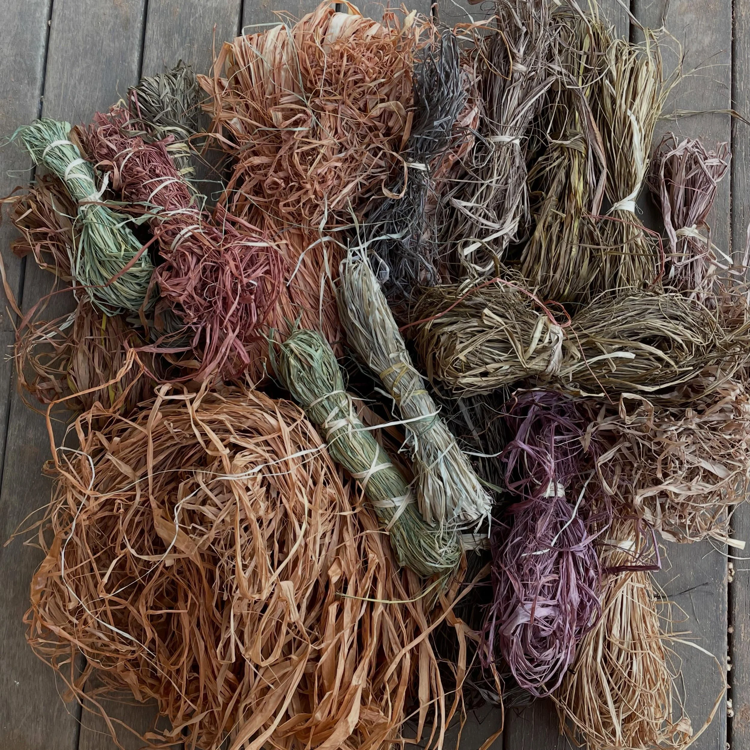 Nothing makes me happier then a refreshed selection of plant dyed raffia. 
Shoutout to my botanical sister @alkemi.natural.dyes for an awesome selection of powders to choose from 🪴