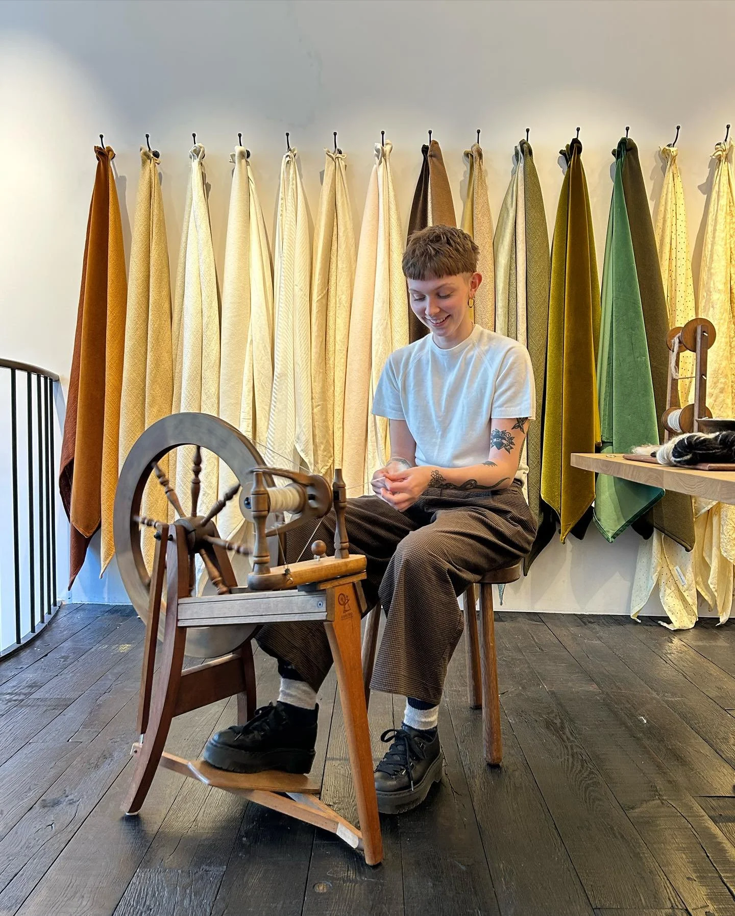 London Craft Week 

Thank you to everyone who came to @roseuniacke Fabric Shop it&rsquo;s been such a great experience showing and sharing my yarn spinning process! 

Last year I won &lsquo;The Young Weaver of The Year&rsquo; award with Heritage Craf