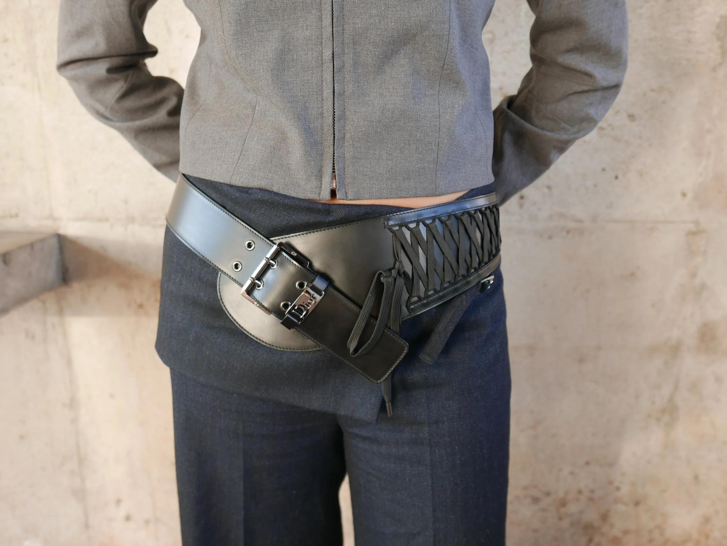 dior admit it lace belt in black