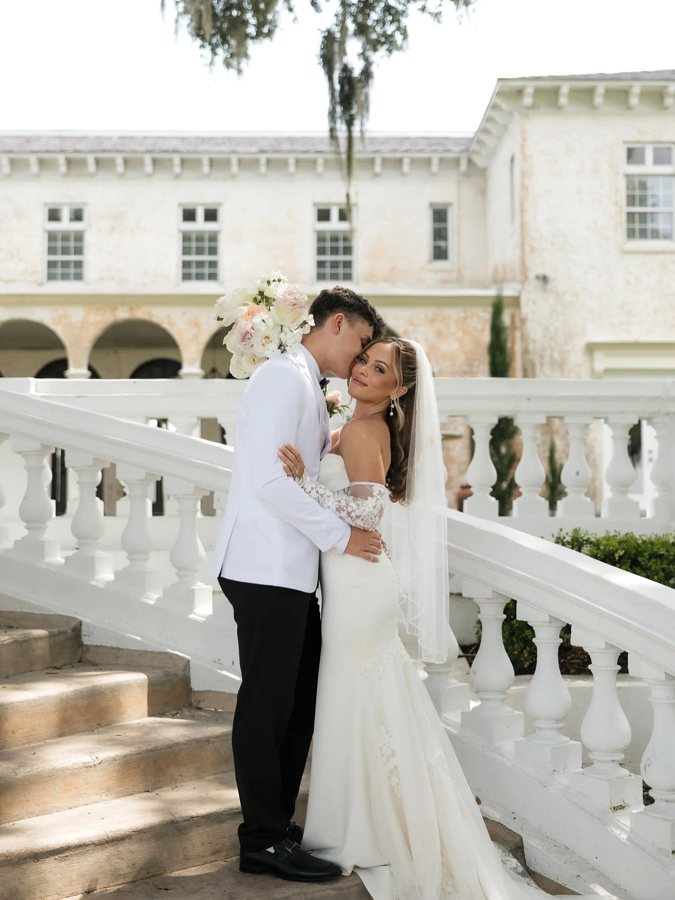 A collection of moments from this stunning wedding at Bella Cosa 🕊️ swipe to see the sweetest first look with dad 🥲🤍