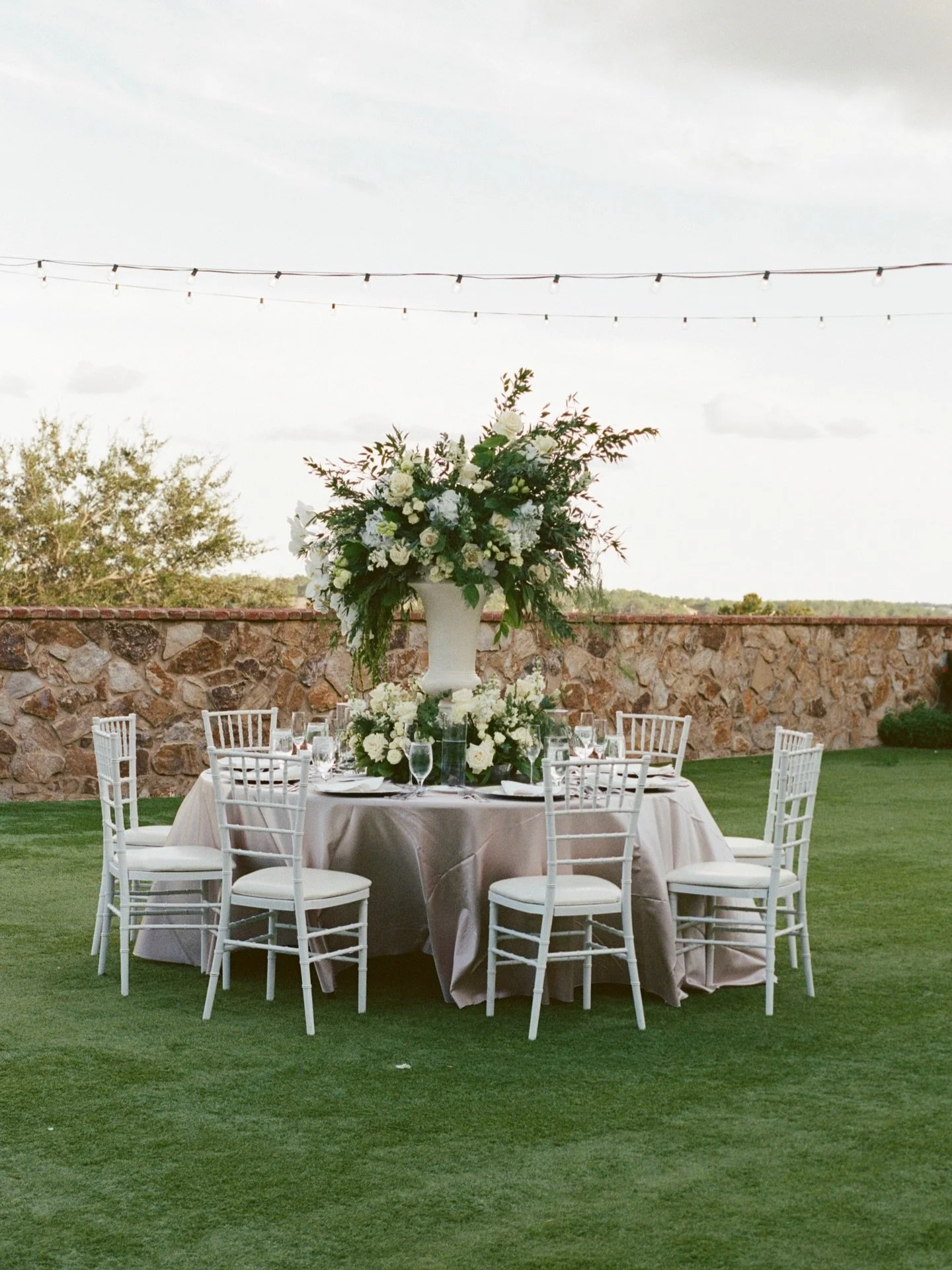 Ceremony scenes shot on 35mm film 🎞️ 

SS for @ariannajphotography