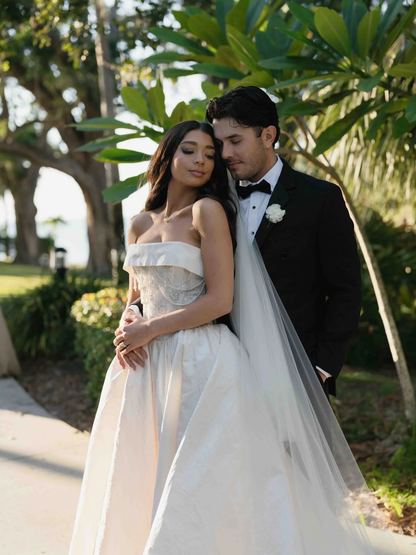 Perfect couple + dreamy light ✨

#floridaweddingphotographer 
#southfloridaweddingphotographer
#sarasotaweddingphotographer
#annamariaislandwedding 
#sarasotaphotographer
#floridaluxuryweddingphotographer
#floridacouplephotographer
#floridaelopementp