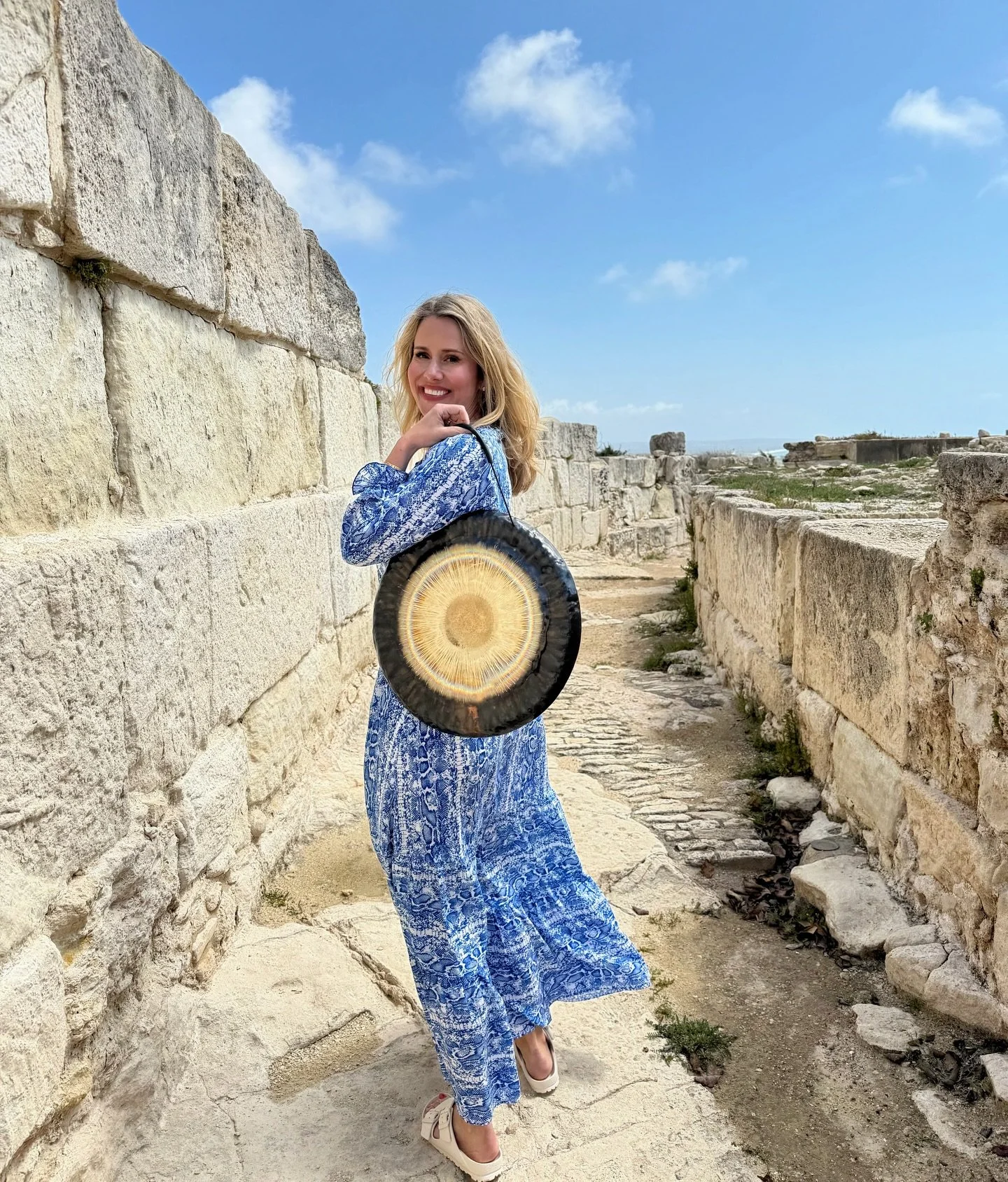 Taking sound beyond the studio into places that already hold memory. Stone, sky, sand, and resonance. A quiet conversation between body and landscape.
Thank you Cyprus @amathuslimassol @fourseasonscyprus for an incredible experience 🌟💛

DM for priv