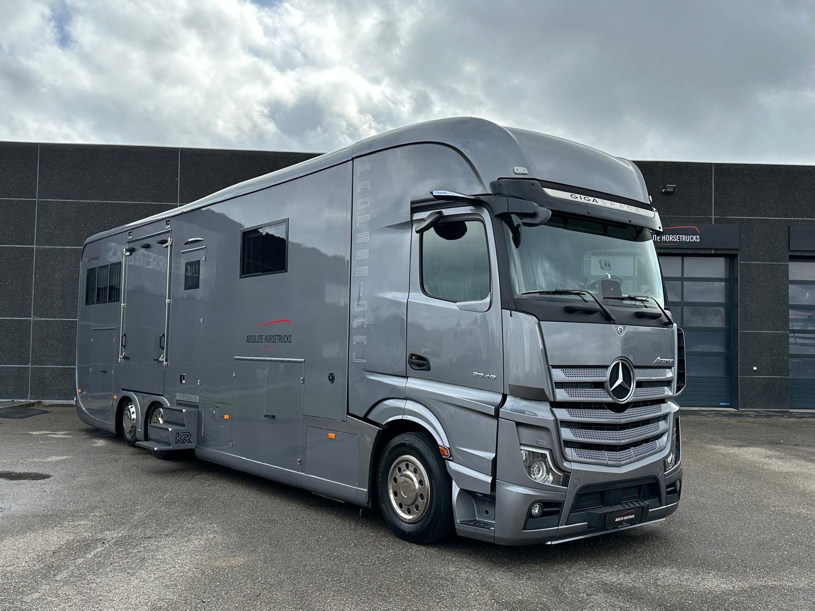 WhatsApp Image 2026-02-22 at 19.57.15.jpeg