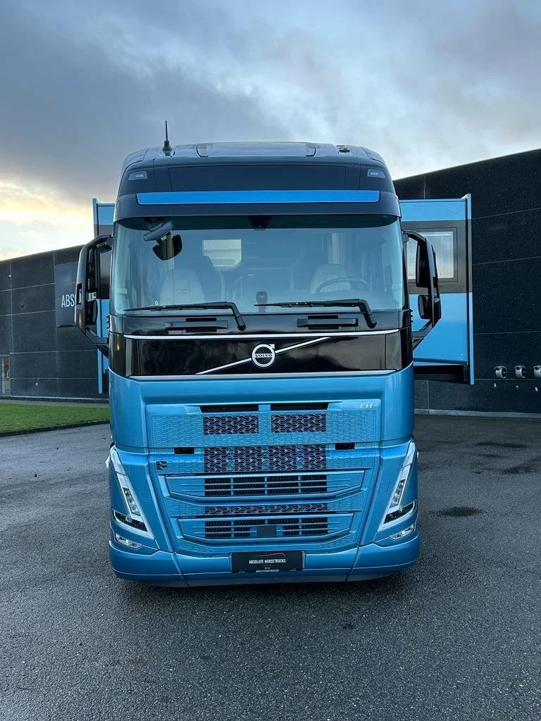 WhatsApp Image 2026-03-12 at 23.00.58 (6).jpeg