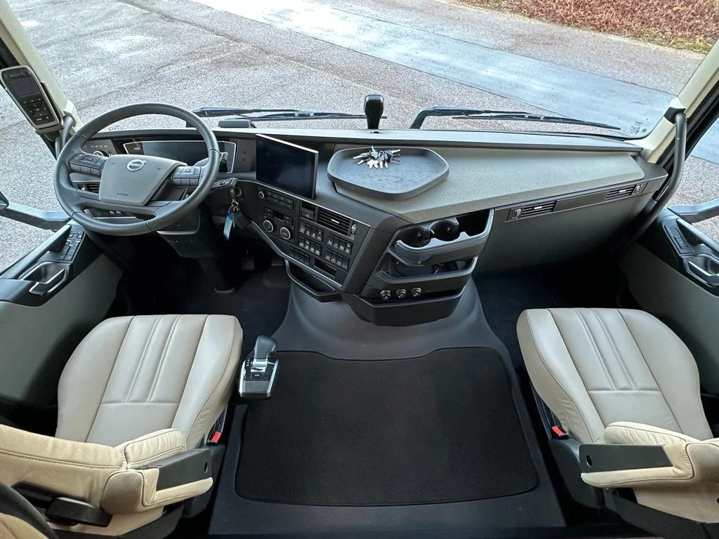 WhatsApp Image 2026-03-12 at 23.01.00 (4).jpeg