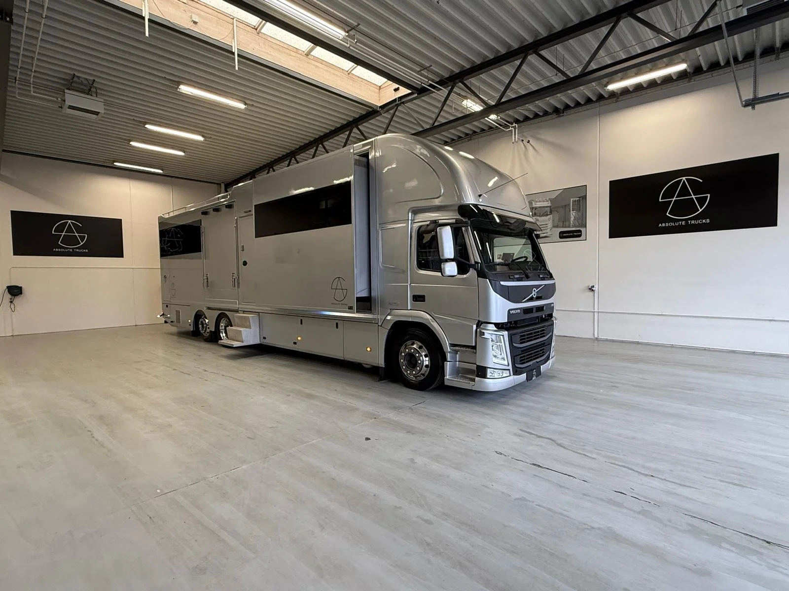 WhatsApp Image 2026-03-19 at 22.26.22.jpeg