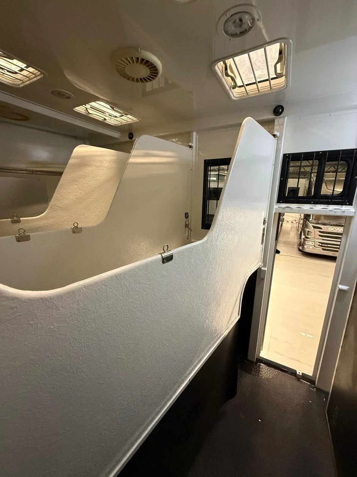 WhatsApp Image 2026-03-19 at 22.26.22 (11).jpeg