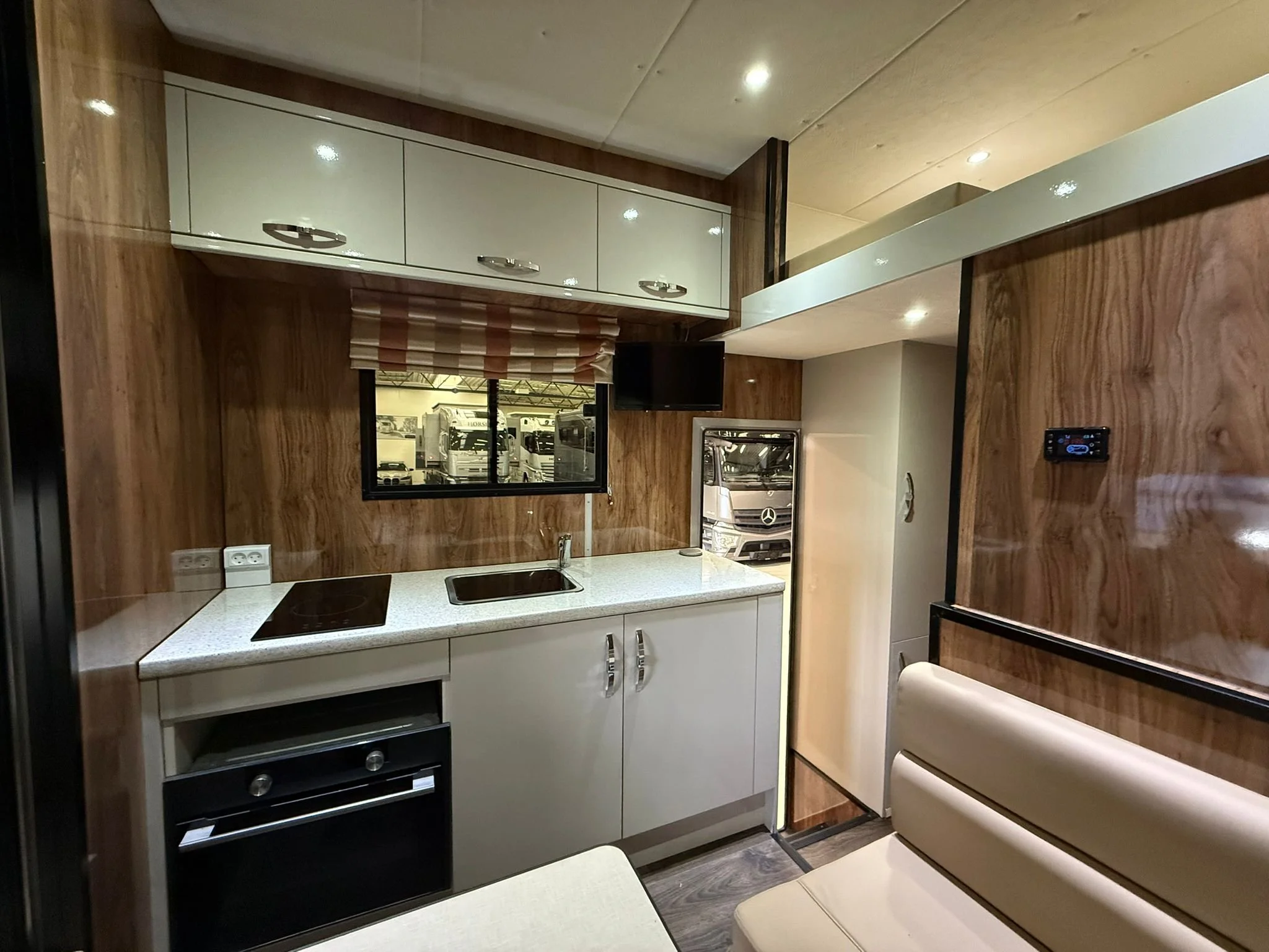 WhatsApp Image 2026-04-27 at 11.29.45 (4).jpeg