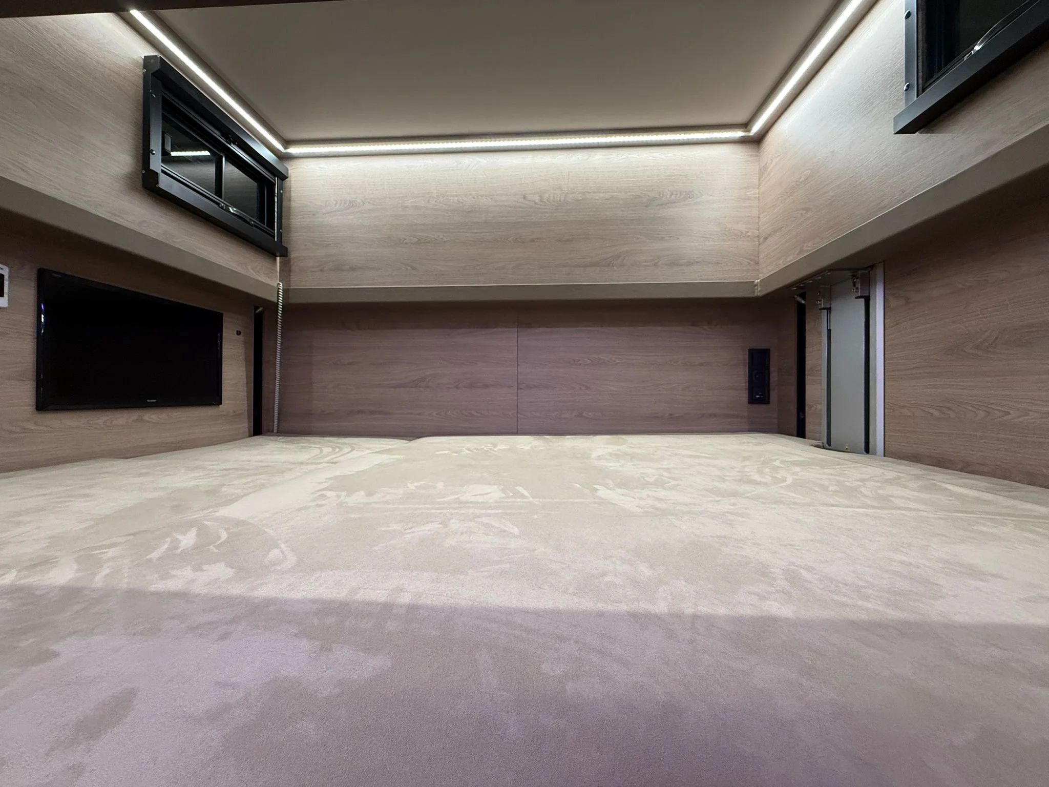 WhatsApp Image 2026-04-13 at 22.12.40 (5).jpeg