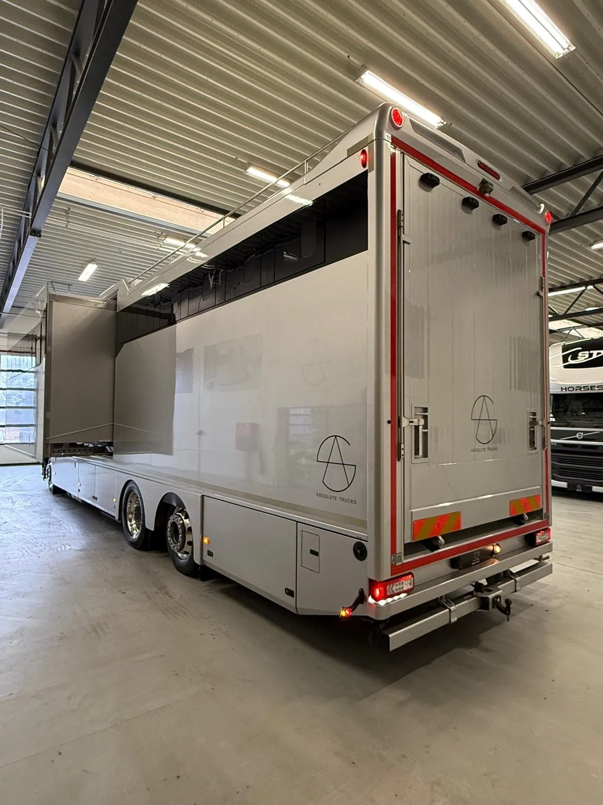 WhatsApp Image 2026-03-19 at 22.26.22 (4).jpeg