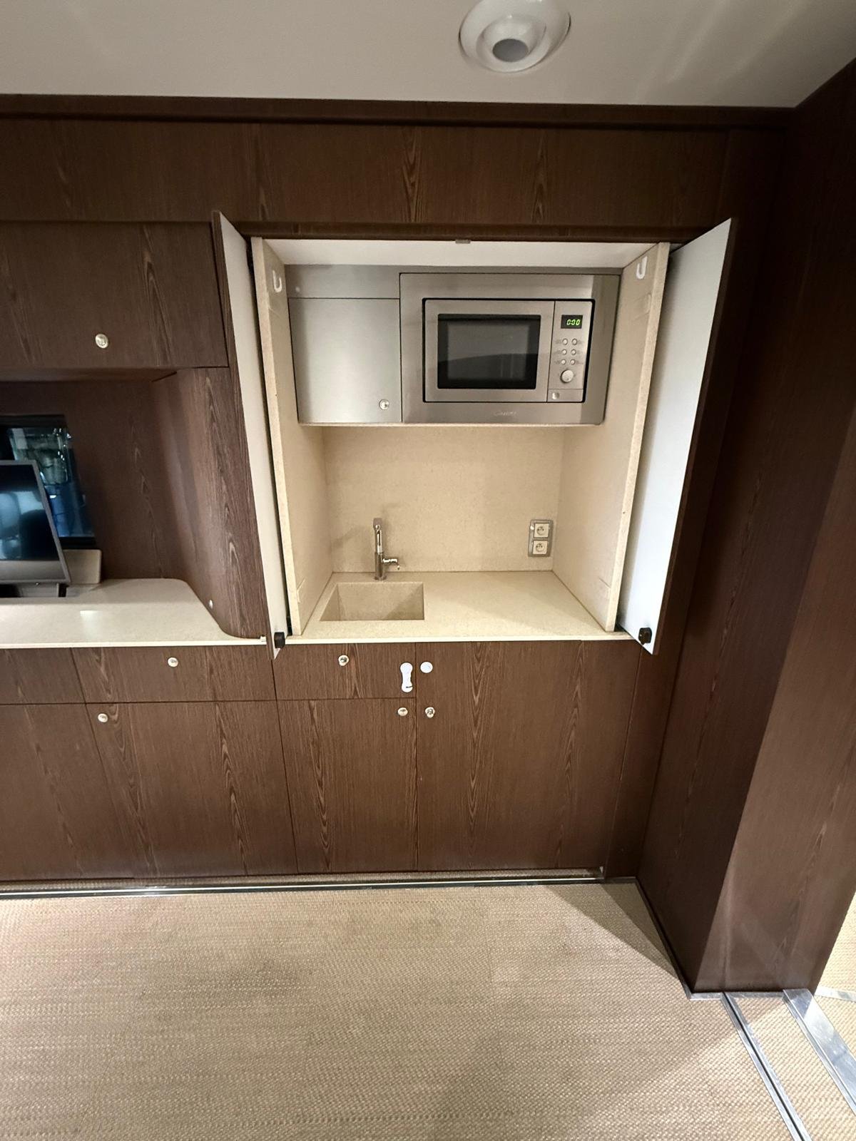 WhatsApp Image 2026-03-19 at 22.26.22 (17).jpeg