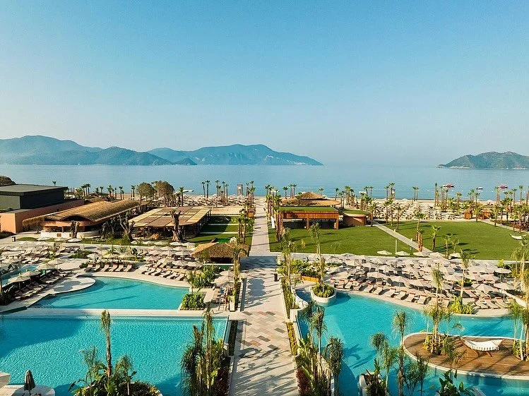 XO CAPE ARNNA 🇹🇷 

This one is already proving popular next year, and it&rsquo;s no surprise why...

💫 Hidden away on Fethiye&rsquo;s unspoilt coastline, this stylish, all-inclusive gem has three sandy beaches lining turquoise waters 
💫 Feast you