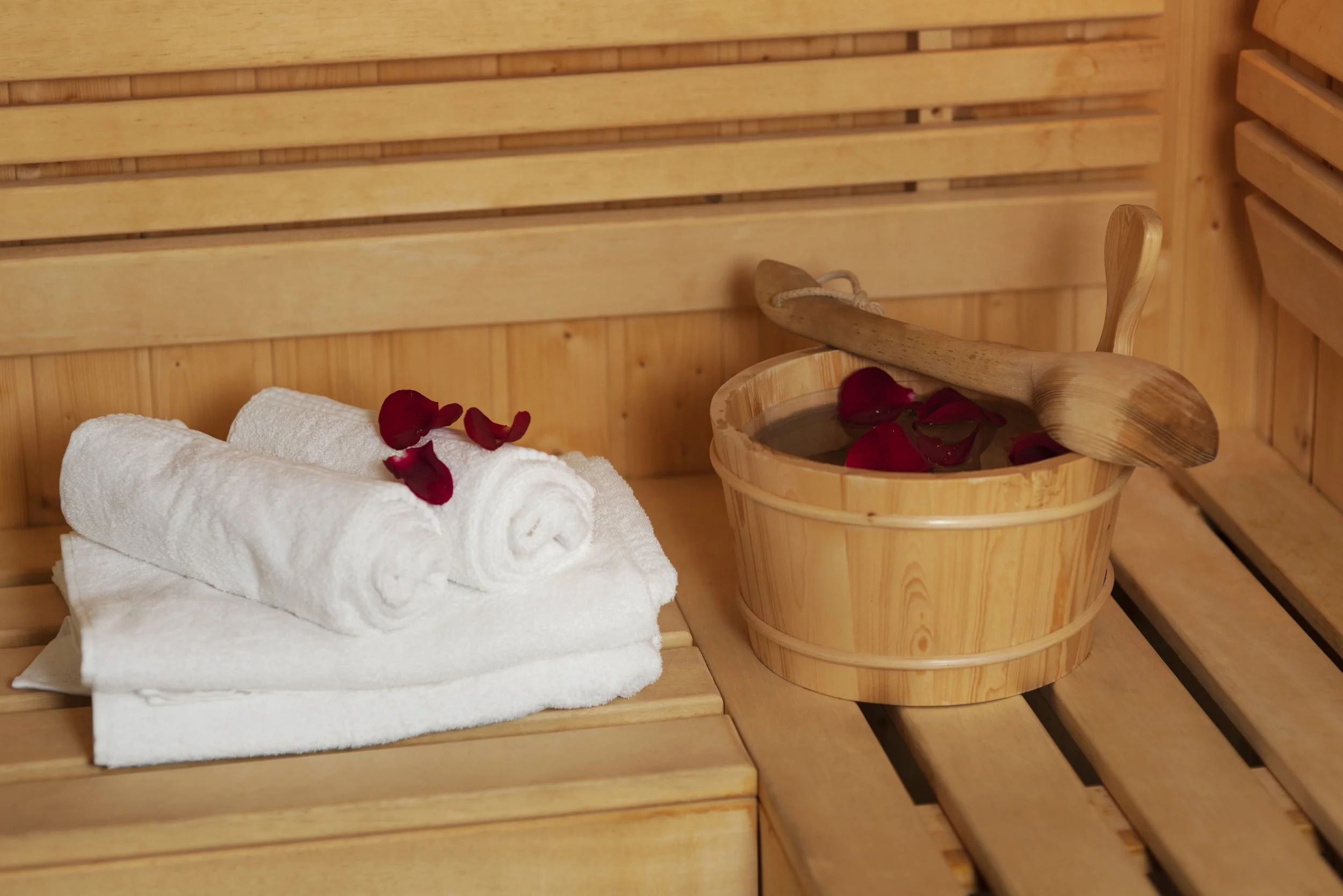 sauna-bucket-with-rose-petals.jpg