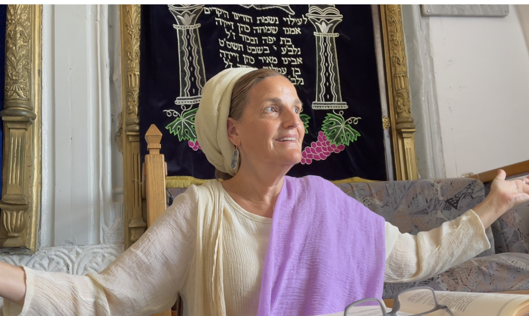 reva emunah in arizal shul.png
