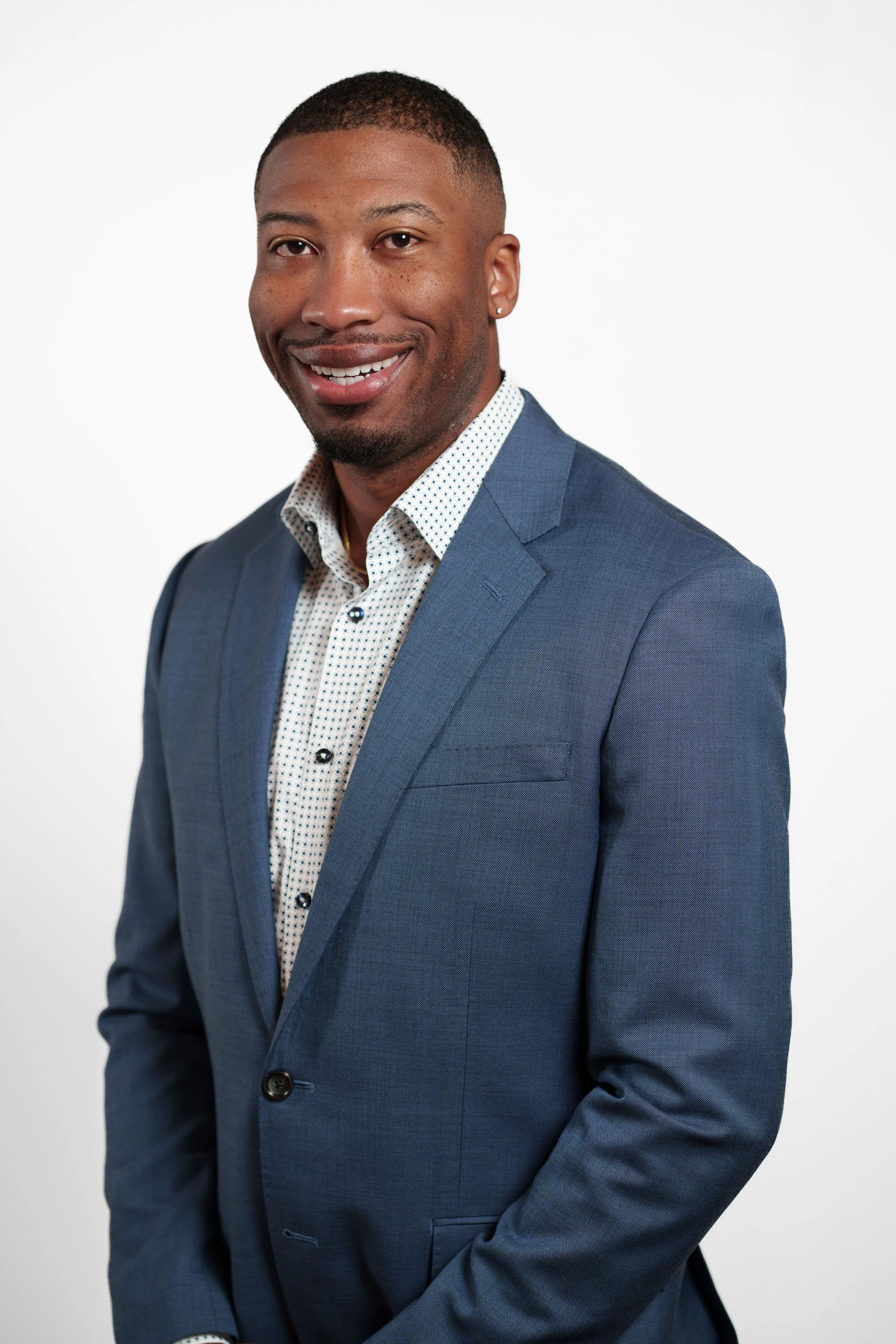 EVX Headshot-135.jpg
