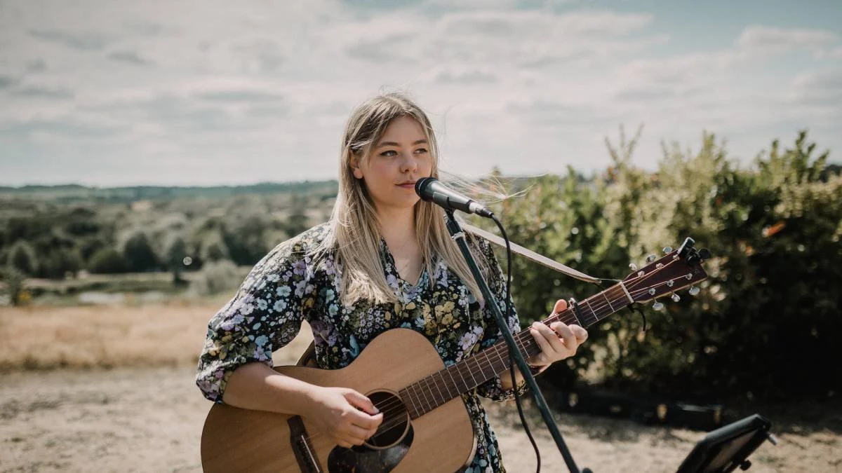 The Tipi Live Music | Roxy Searle