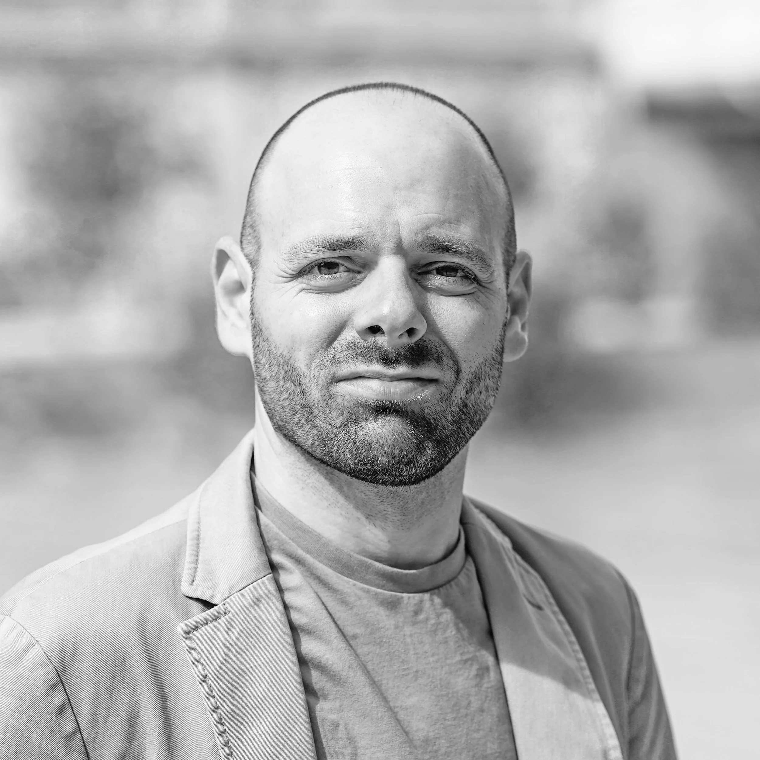 Foto retrato de Manuel de las Heras, fundador de re-conectando