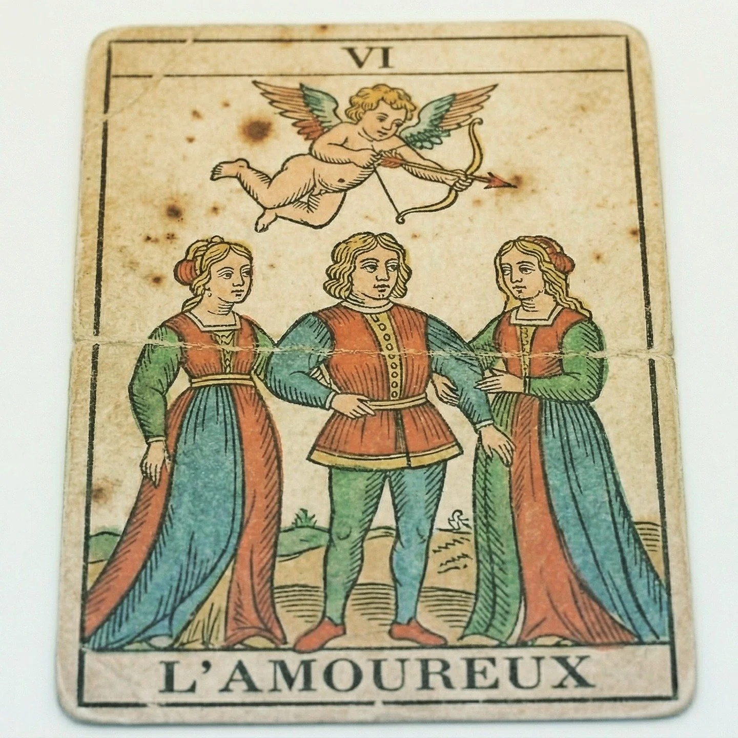 💌 Vibration du Jour : L'Amoureux (VI) 

 Aujourd'hui, l'&eacute;nergie est au choix du c&oelig;ur et &agrave; l'alignement.

Signification : Amour, harmonie, union, dilemme, d&eacute;cision importante, suivre son c&oelig;ur.

Action : &Eacute;coutez