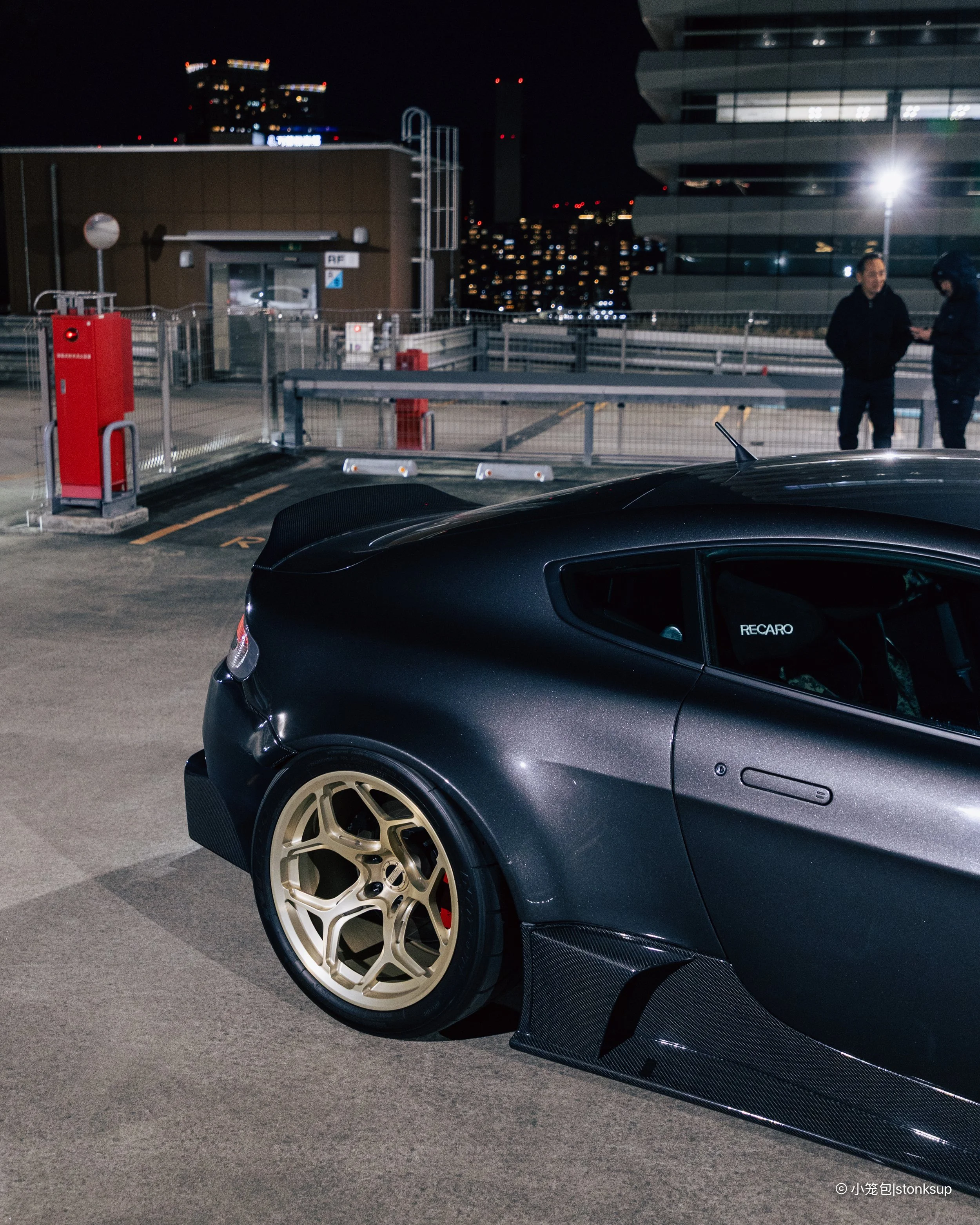 Aston Martin Vantage ACR-21.jpg