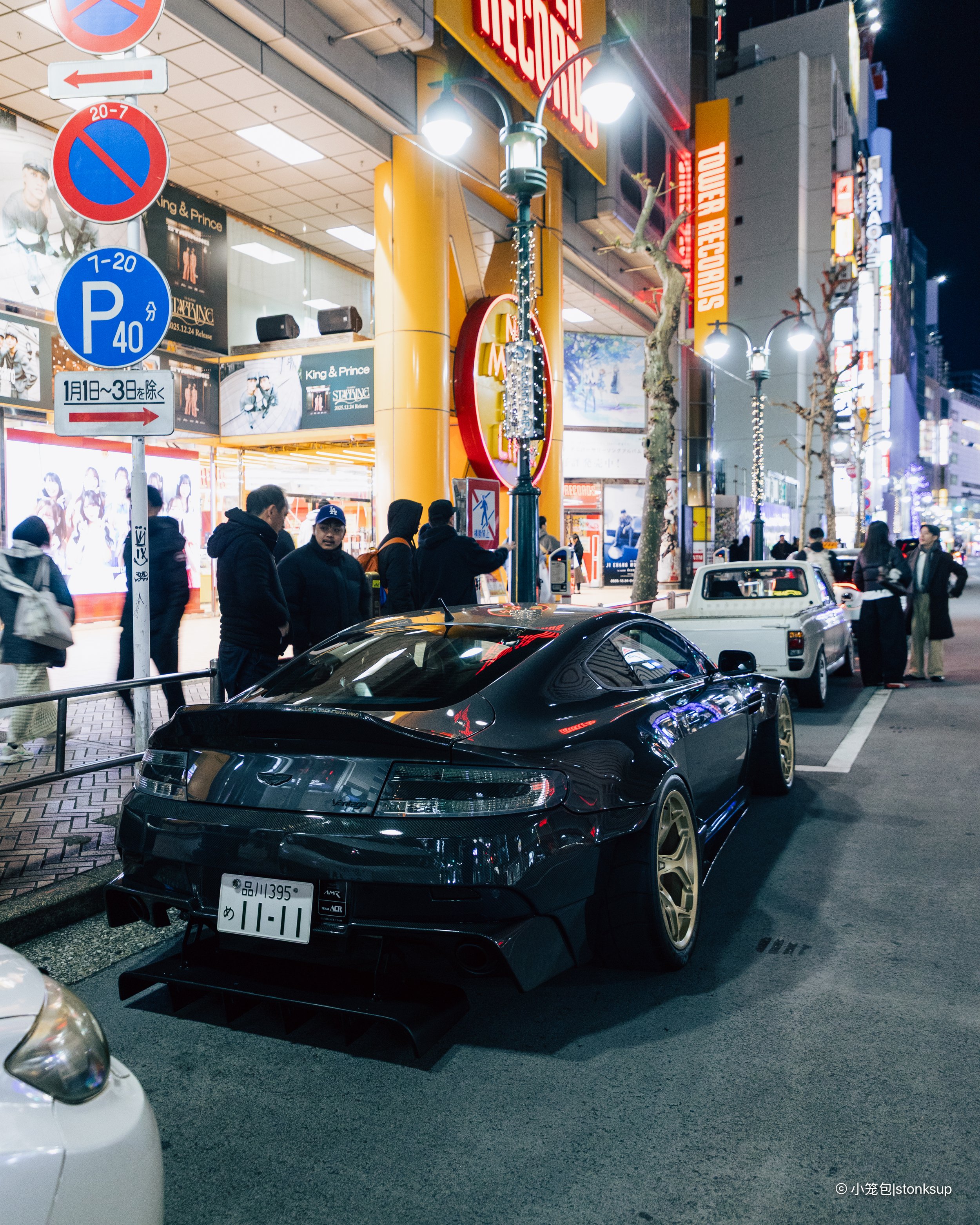 Aston Martin Vantage ACR-29.jpg