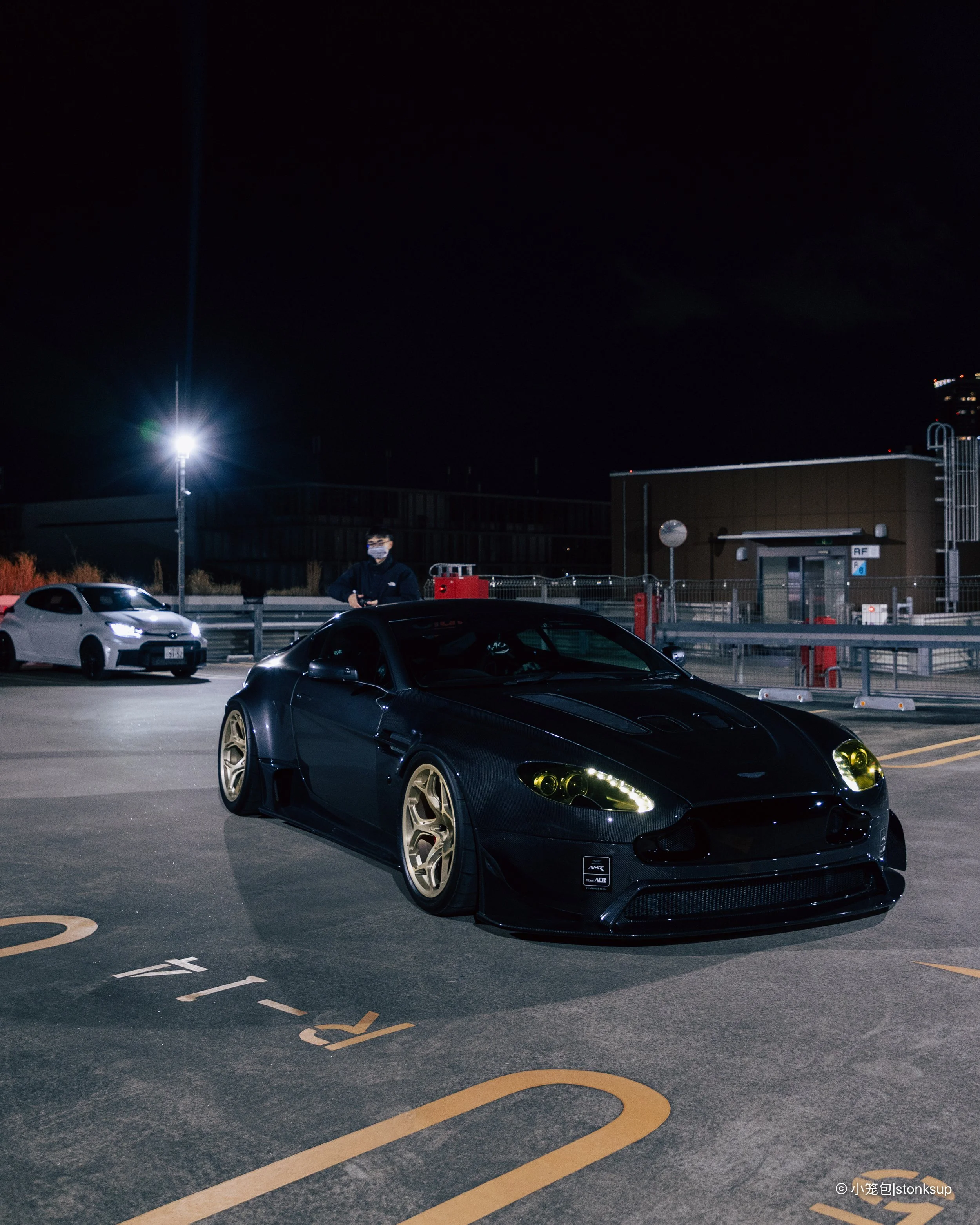 Aston Martin Vantage ACR-22.jpg