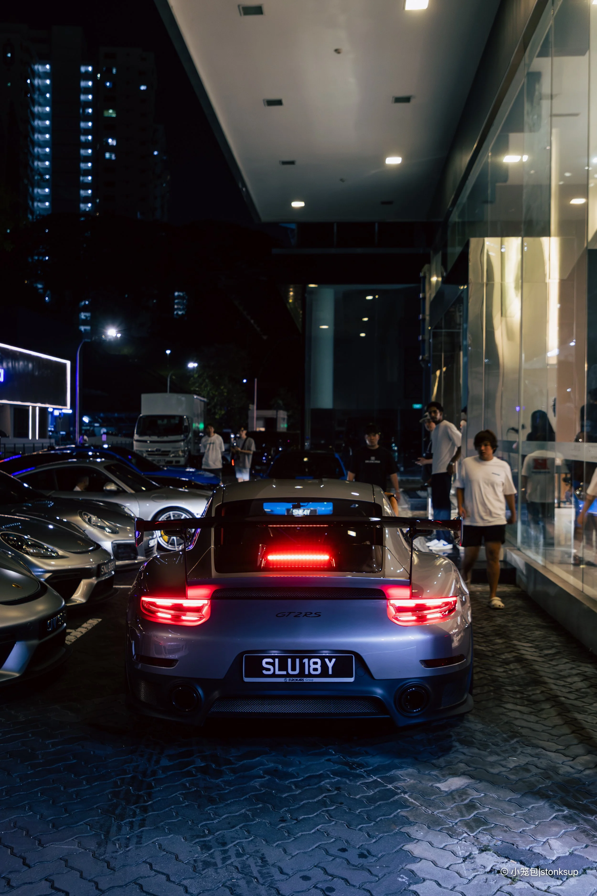 GT2RS.jpg