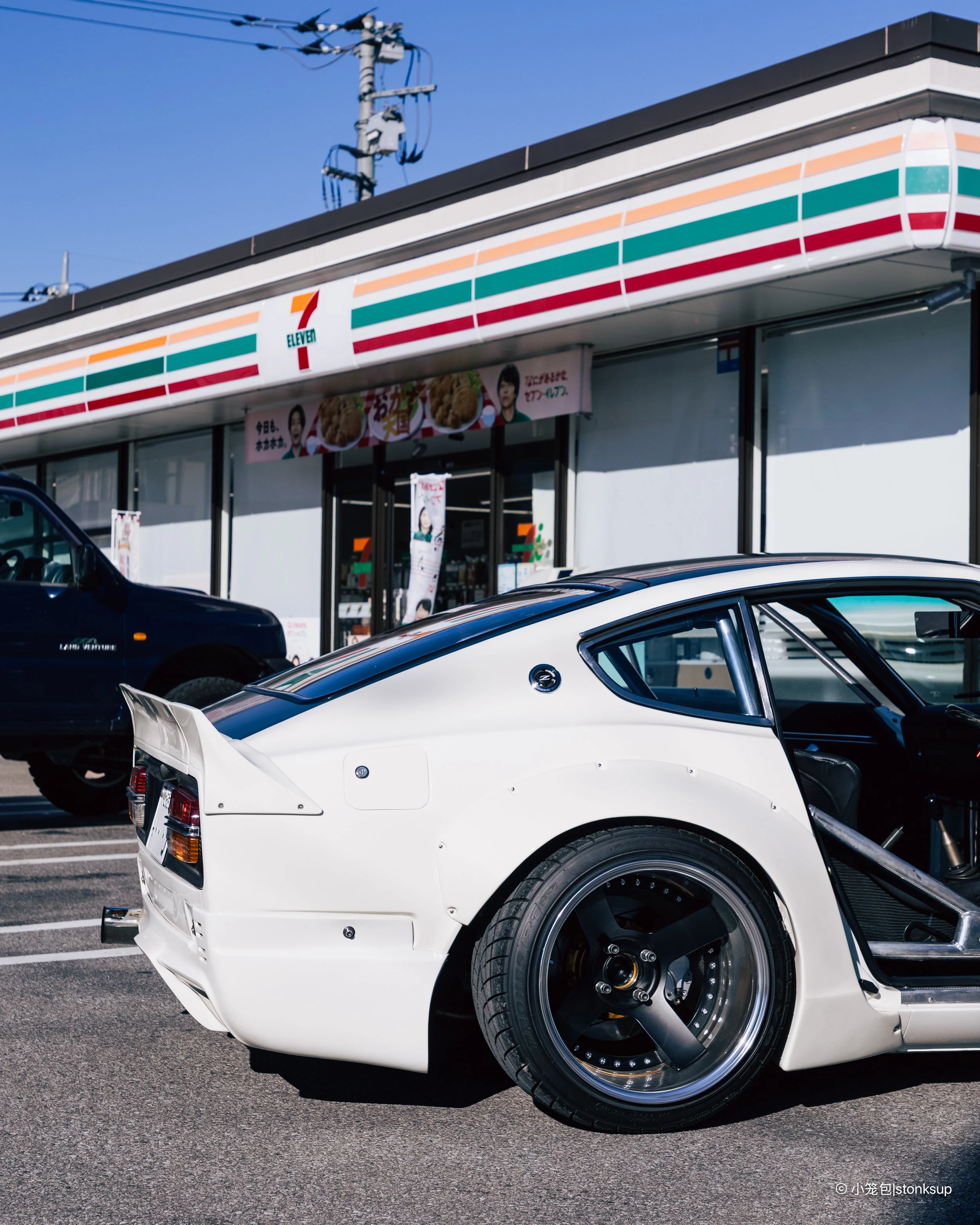 Nissan 240Z Rocket Bunny-2.jpg