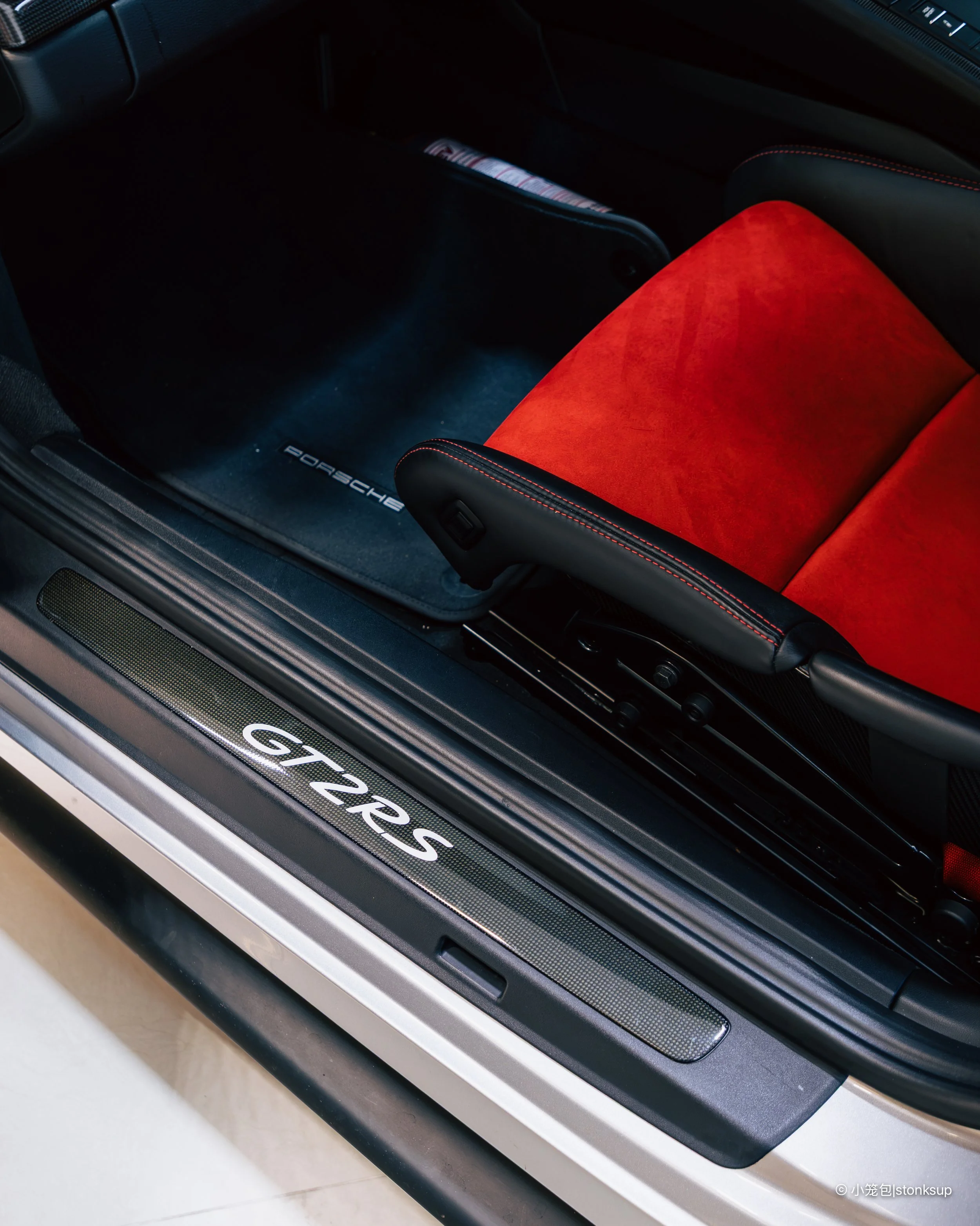 GT2RS-10.jpg