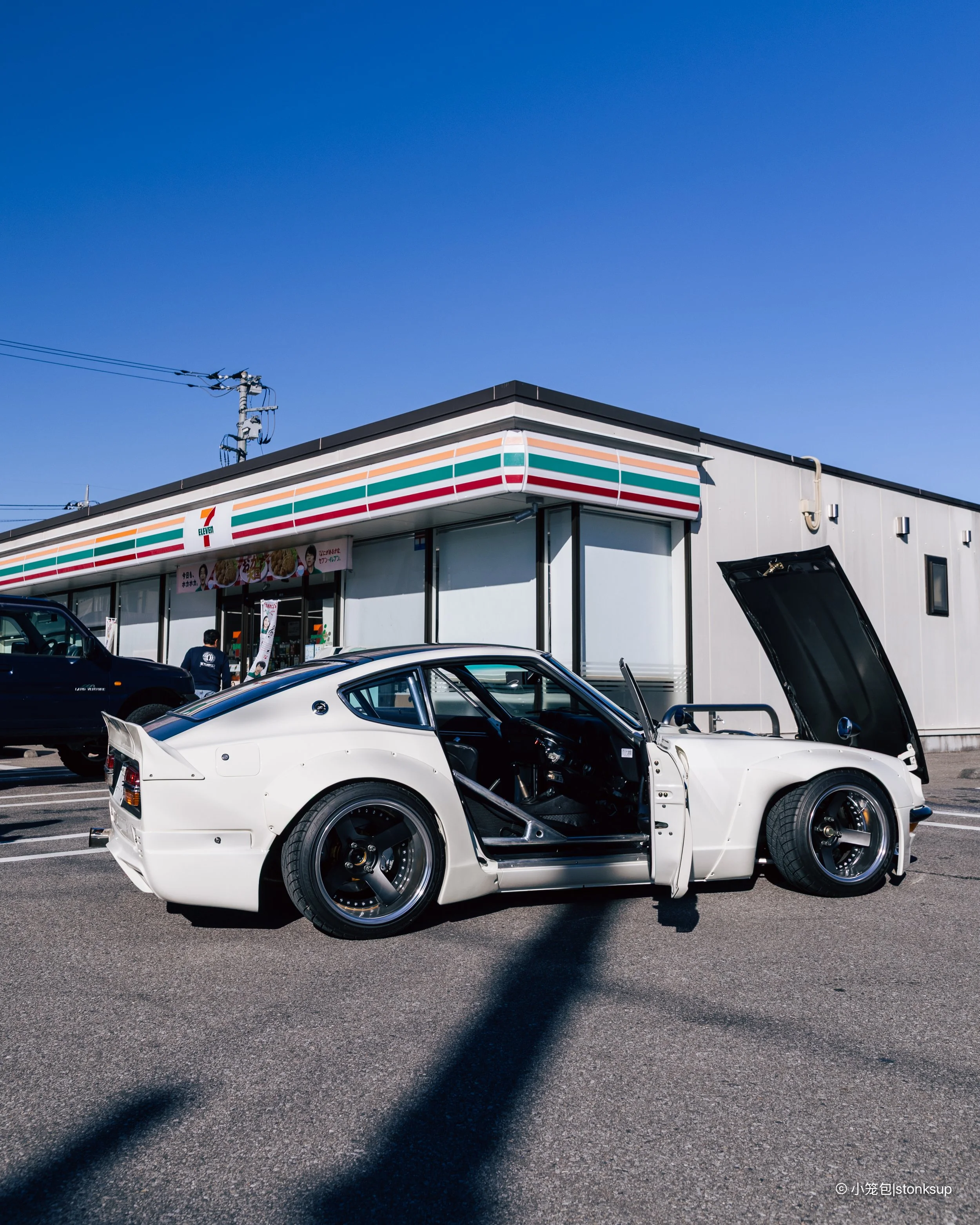 Nissan 240Z Rocket Bunny-3.jpg