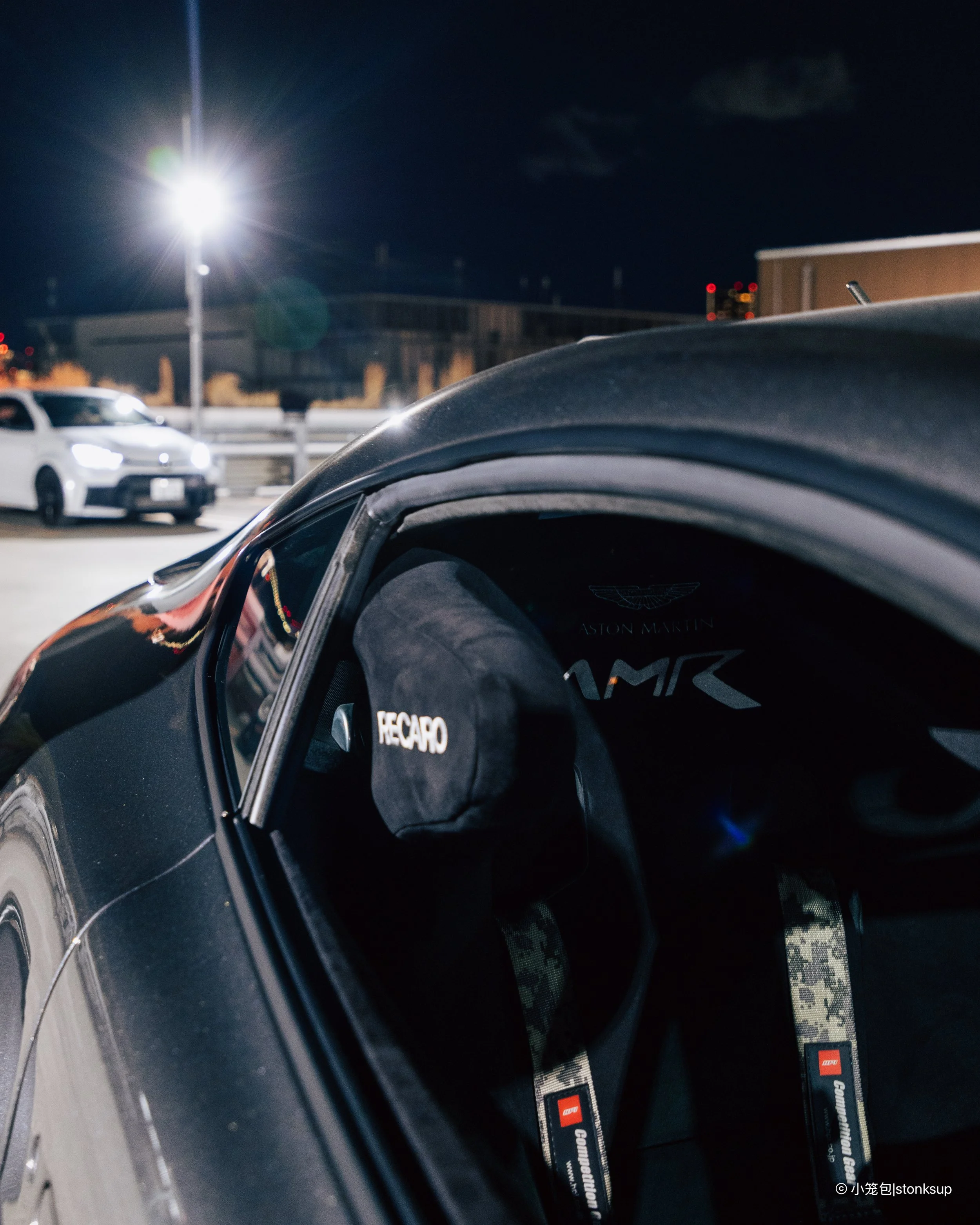 Aston Martin Vantage ACR-4.jpg