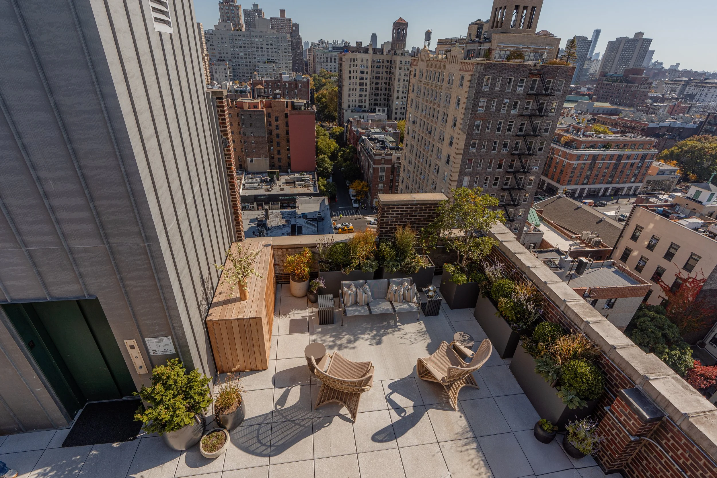 ROOFTOP - MANHATTAN, 2024 — ELECTRIX DESIGN