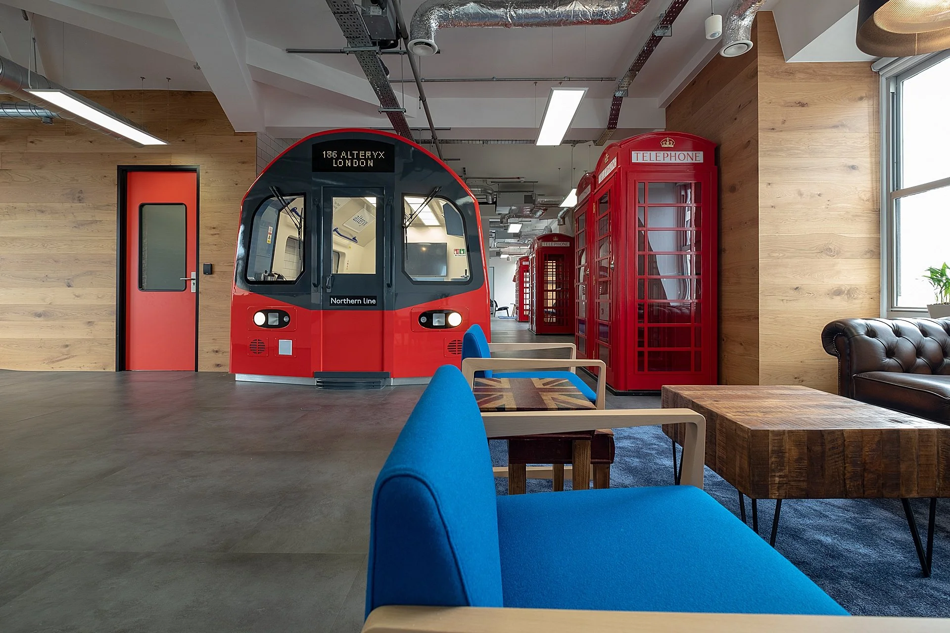 Photo Courtesy of Acrylicize ltd